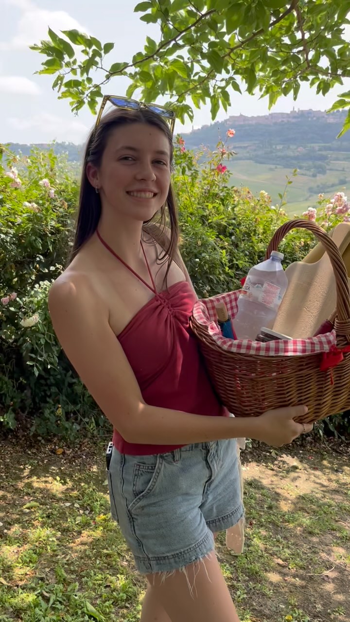 These travel writers spent two weeks in Italy ✨✨
It has been such a pleasure hosting our accrediting partner @hendrixcollege 🫶🫶 if you want us to host your faculty-led program, contact us at info@dellarte.it
#accademiadellarte #ada #facultyled #studyabroad #adalife #italy #arezzo #pienza #montepulciano #cortona #adaarezzo #facultyledprograms #hendrix