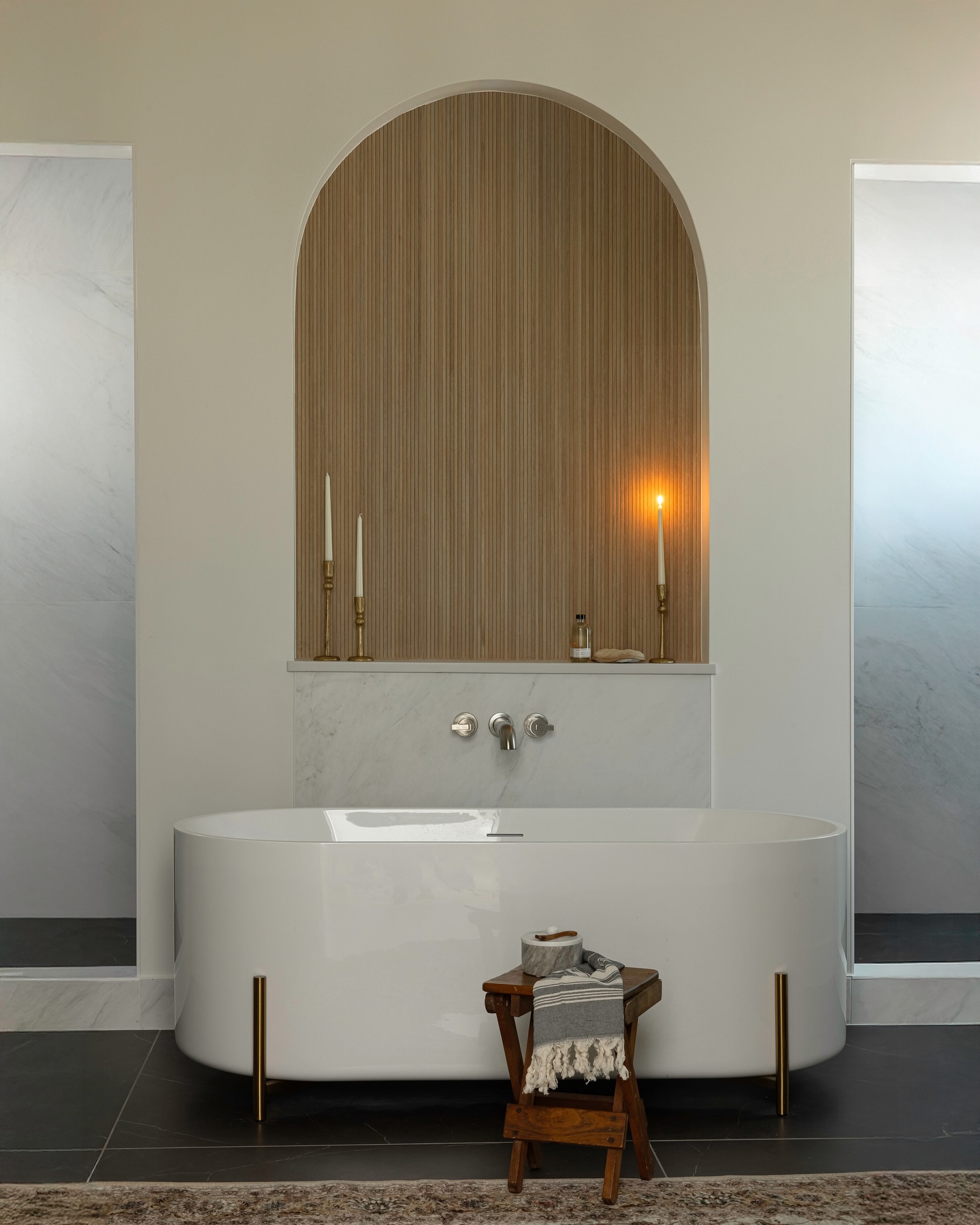 Final result → Moodboard
Swipe to see the material selections that make up this image. Every finish, fixture, and tone was chosen with intention to create a space that feels warm, calm, and timeless.