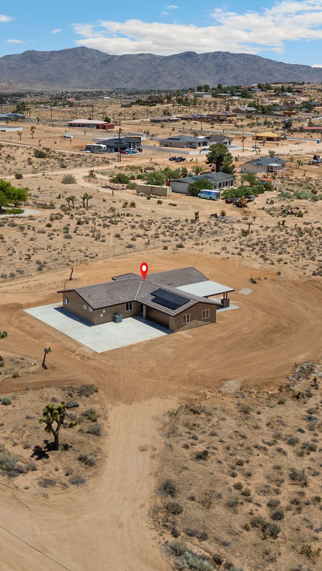 π₯β¨ OPEN HOUSE THIS SATURDAY ! β¨π₯
πͺ Come walk through this brand new 2025 build in Apple Valley!
π 9641 Buena Vista St
ποΈ Saturday June 7
π 11 AM β 3 PM
π 3 Beds | π 2 Baths | βοΈ Paid-off Solar
π RV Sized Parking | π₯ Fireplace | ποΈ Massive 38,000+ Sq Ft Lot
This home is ready for its very first owner β come take a tour and fall in love π
π Tag a friend who needs to see this or DM me for a private showing!
Alex Ortiz | Re/Max Time
π² 949-774-8692 | DRE 01413027
#AppleValleyOpenHouse #JustListed #NewConstruction #SoCalRealEstate #ReMaxTime #OpenHouseVibes