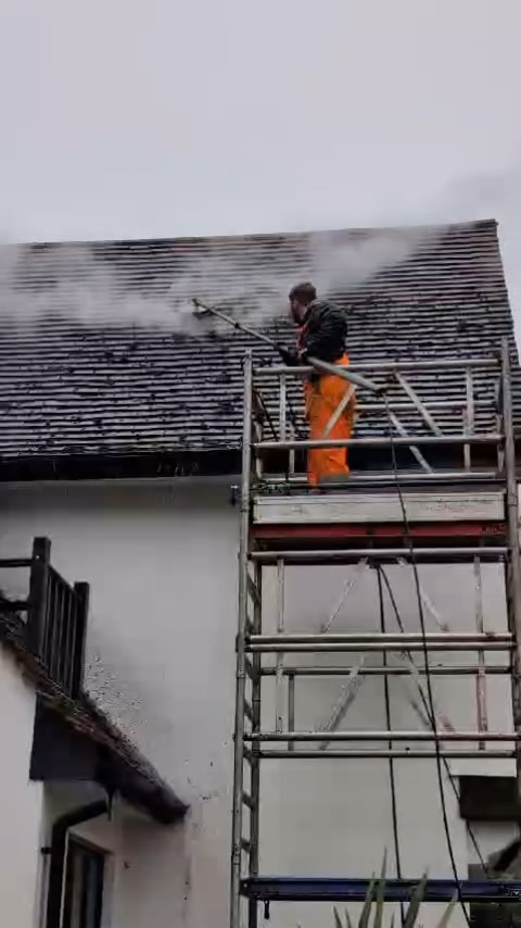 Who you gonna call? No cowboys here #roof #clean #cleaning #roofcleaning #steamcleaning #exterior #satisfying