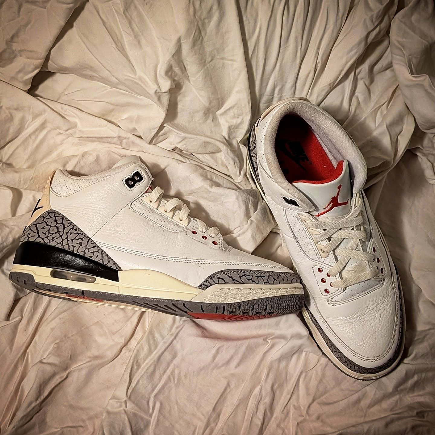 Reimagine 💭...
Back in '88, I was 7 years old and my eyes were locked on MJ and his White Cements. Wanted them bad. 🤤
So, 37 years later, finally got my hands on the Reimagined pair. A perfect nod to the OGs. Took a while (and a friendly Depop price) to make it happen, but worth the wait. ⏳
All Sneaky Sprayed and ready to go 🏀