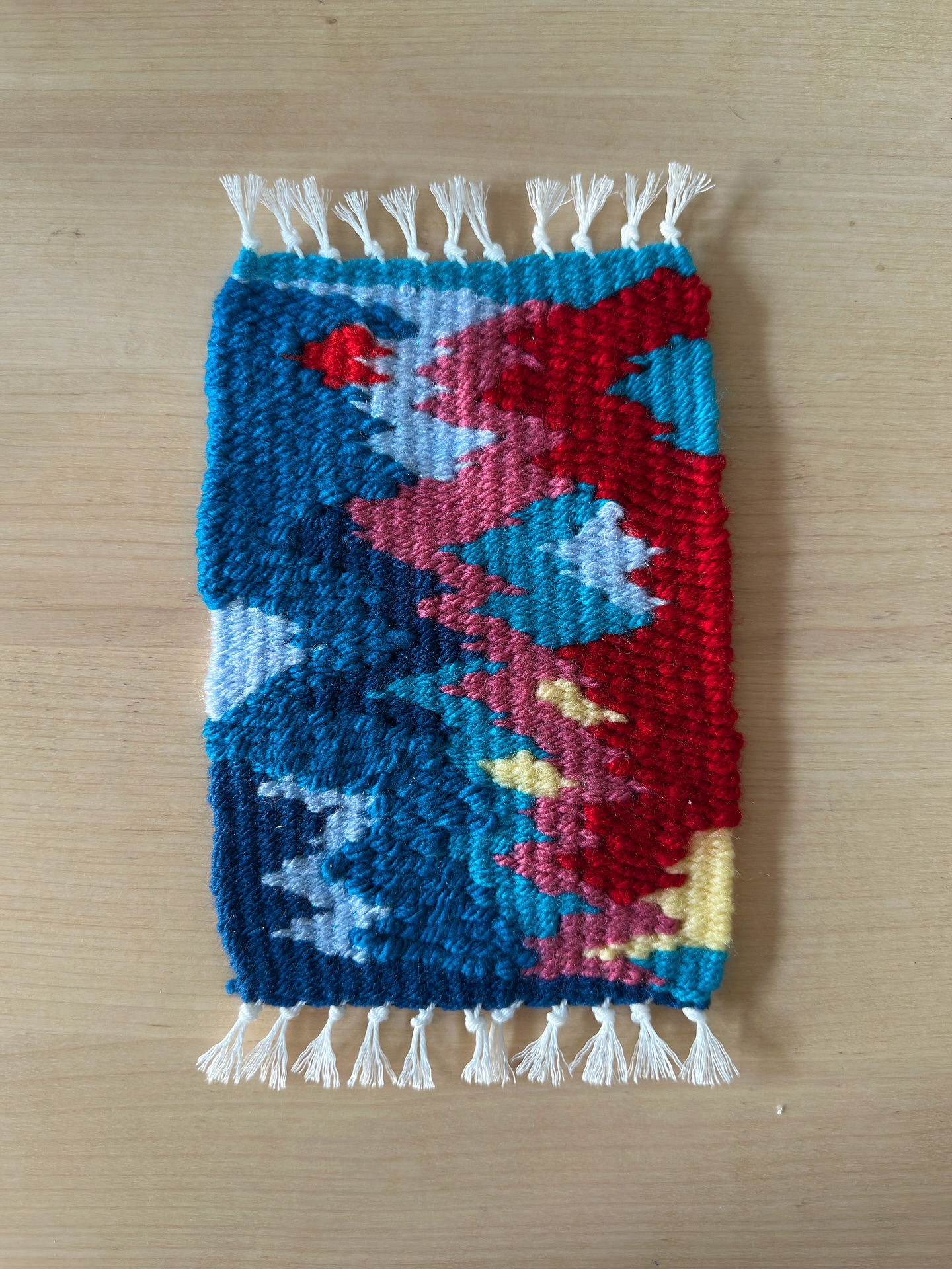 Next I’m gonna try language flags color inspired tiny carpets. 🤓
If you can read my full notes in the last picture from #PolyglotGathering I’ll make yours first! 🧶🔮🪮