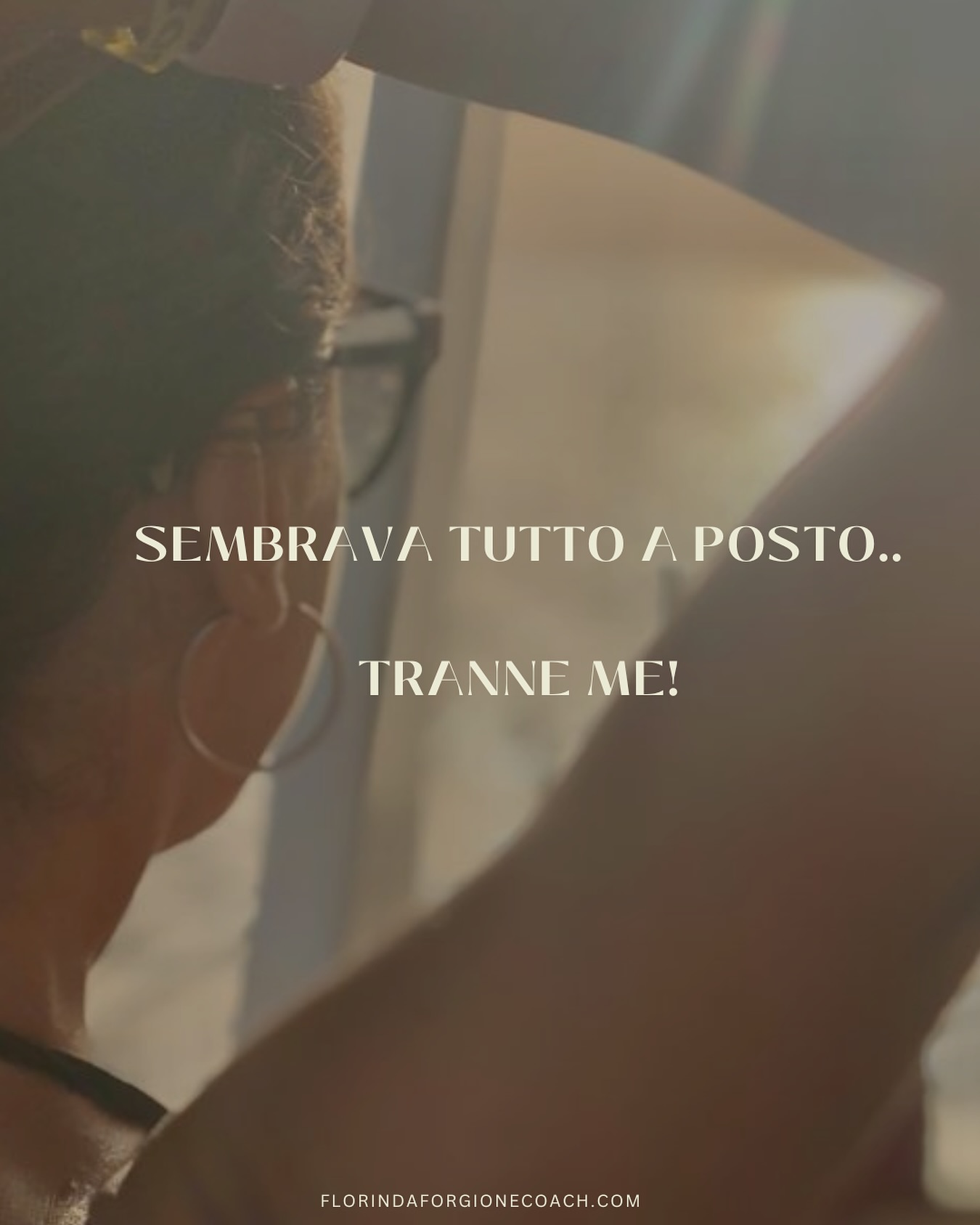 Sembrava tutto a posto.
Avevo un lavoro, una routine, dei traguardi raggiunti.
Ma dentro…
sentivo di essermi persa da qualche parte tra le aspettative e le scelte fatte “per dovere”.
C’è una pressione invisibile che nessuno vede.
Ti fa sentire in ritardo anche se sei puntuale con tutti.
Ti fa credere che dovresti essere già “arrivata”.
Che stai mancando qualcosa, magari proprio te stessa.
Quel senso di ritardo mi ha tenuta ferma per mesi.
Poi ho capito che non era un ostacolo: era una chiamata.
Un invito a rientrare dentro.
A fare spazio.
A riscrivere la mia direzione, con chiarezza e coraggio.
✨ Ti racconto come ho trasformato quel “ritardo” in un nuovo inizio.
Scrivi STEPS nei commenti se vuoi scoprire il percorso in 5 tappe per tornare al centro della tua vita.
Ti contatto in DM 💌
#trasformazionefemminile #cambiamentointeriore #donnechecambiano #claritycoach #consapevolezzafemminile #thewomansmethod #percorsodicrescita #nuoviinizi #innerjourney #mentecorpoanima