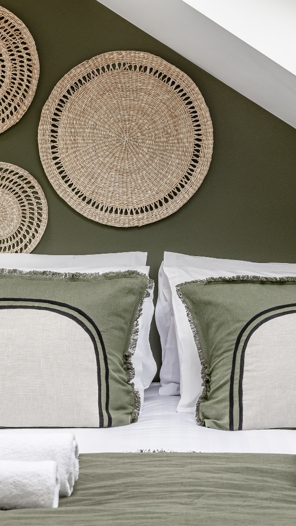 ✨ Even Gestion prend en charge la gestion complète d’une résidence d’exception sur la célèbre rue du Temple à Paris 📍
🏠 Découvrez nos 23 appartements élégants, disponibles dès le 1er avril ! 😊
Idéalement situés à deux pas du Louvre, du Musée Picasso, de Notre-Dame et de Châtelet-les-Halles 🏛️
❄️ Tous nos appartements, du T1 au T4, sont climatisés et peuvent accueillir de 1 à 6 personnes.
👉 N’attendez plus et réservez sur notre site : https://www.evengestion.com/fr #evengestion #paris #location #rental