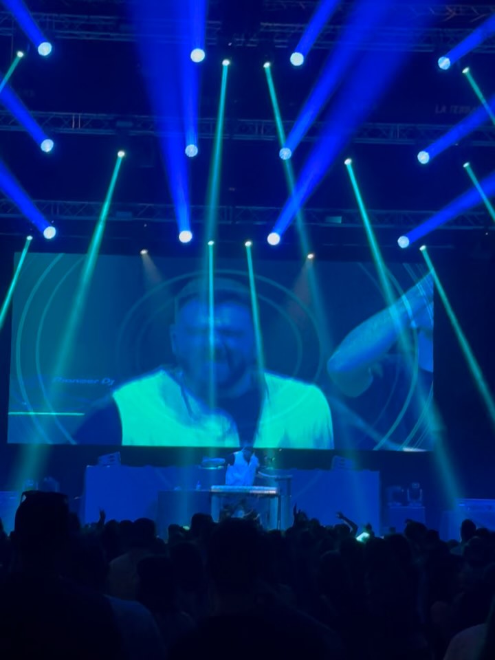 Je suis déjà prêt pour les prochaines que j’attends avec impatience 😎🎹
-
I’m already ready for the next ones, which I’m looking forward to 😎🎹
🎥 @leo_zgk @chakohlerphoto