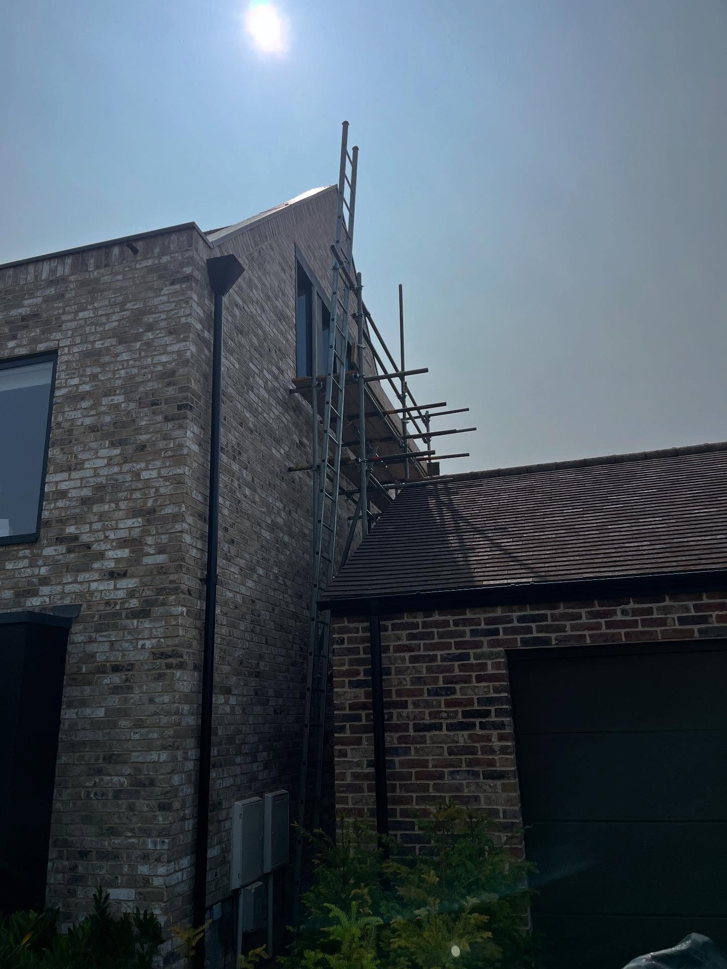 ⭐️A tight 13ft tower erected on this exceptional property to allow the client to carry out repair works on their window⭐️