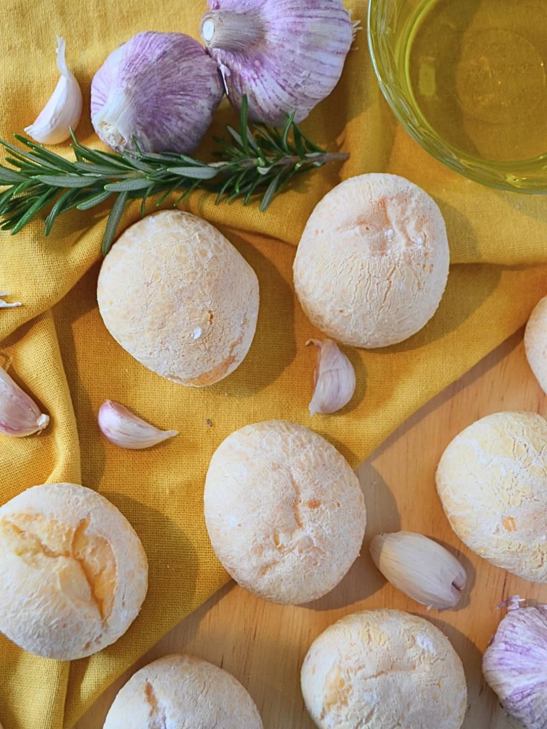 Warning: our garlic Pão de Queijo may cause cravings on sight.
Proceed with hunger.
#flavourexplosion #GlutenFree #cheeselover