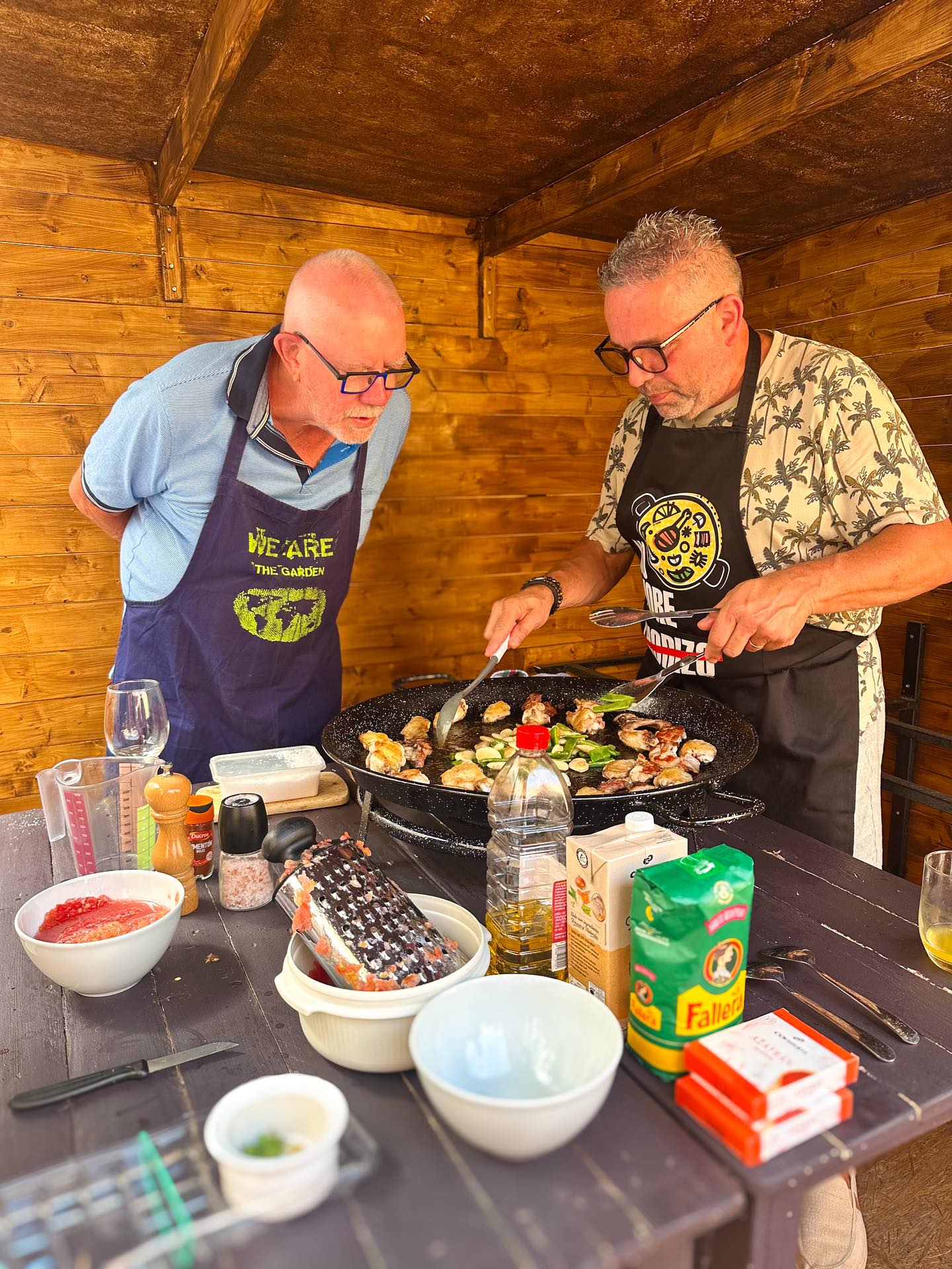 Last sundays Paella cooking workshop in collaboration with our passionate chefcook Robert! 🥘
3 Lovely couples joined us for a Bike Tour through the old city center, the green Turia Park and the Ciutat de las Artes y Sciences. Directly after the tour Edwin and Monique drove to the beach to relax after their early flight that day. Toos and Gert as well as Helene and Peter went for our unique Paella Cooking Workshop on a sunny rooftop close to the city center. ☀️
Not a class with loads of people in a room, but a personal, small scale experience on a rooftop with sun and plenty of shade.
Kick off your shoes, sit back, relax… and enjoy a cold drink, music and some typical Valencian appetizers!
When you´re totally ´Senang´ you will learn how to cook Valencian Paella! And… of course you will receive the recipe to make a great dinner for your family and friends at home.
Toos, Gert, Helene and Peter… what a great day. It was amazing that you didn´t know each other and after a day of fun, experiences and ´gezelligheid´… you guys turned out to be very close connected. You literally made our sunday to a huge SUNday in all kind of ways... thank you very much!
With love and dikke knuffels ♥️
June
Get Involved Valencia
Tours in DE/EN/ES/IT/FR/NL
.
.
#gezelligfietseninvalencia #valencia #gezelligvalencia #fietstour #biketour #hiking #paella #paellalovers #paellas #paellakookworkshop #paellacookingexperience #fietseninvalencia #weekendjeweg #cargobike #getinvolvedvalencia #bezienswaardighedenvalencia #bikerental #nederlandsegidsinvalencia #bezienswaardighedenvalencia #citytripvalencia #stedentrip #fietstocht #thingstodoinvalencia #visitvalencia #highlightsvalencia #winetasting #tapastour