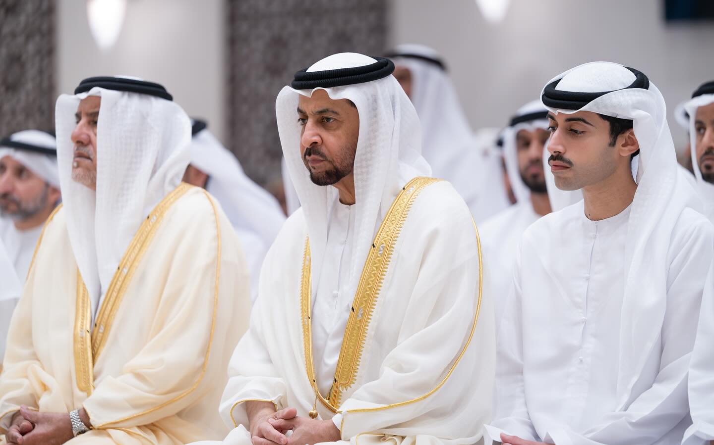 حمدان بن زايد يؤدي صلاة عيد الأضحى في مسجد الشهداء .. ويستقبل المهنئين في مجلس مدينة زايد
