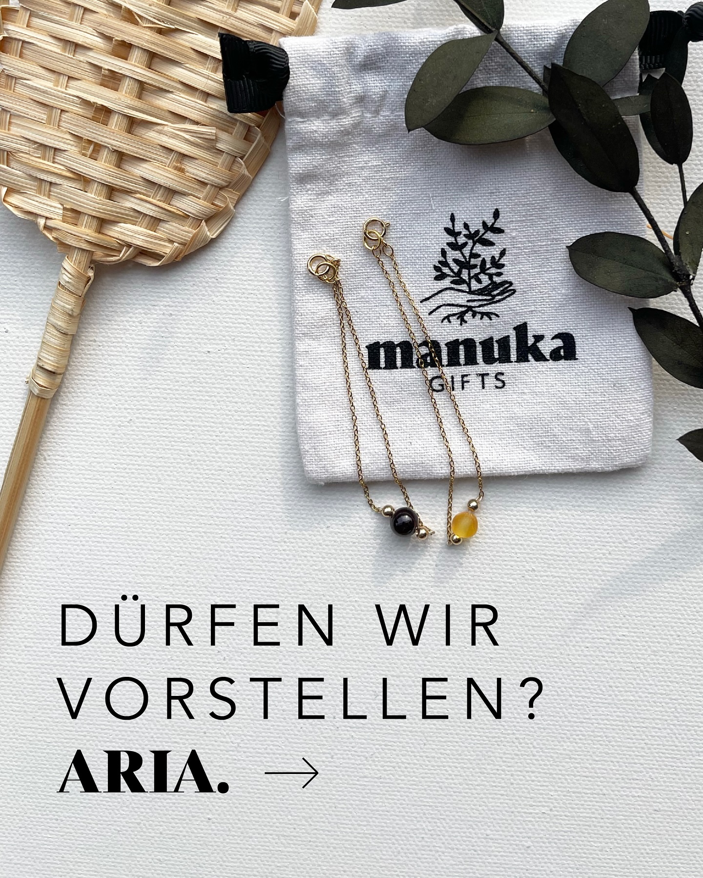 Unsere neue Kollektion ist da 🤩
Feine Armbänder mit einem einzigen Stein deiner Wahl. ARIA begleitet dich mit leiser Präsenz, elegant und unaufdringlich. Passend zu jedem Anlass oder für den Alltag - ein stilvolles Statement.
Ich glaube jeder braucht noch ein (oder zwei 😋) ARIA-Stücke in seiner Schmucksammlung, richtig? 🫶🏼
#aria #manuka #manukagifts #neu