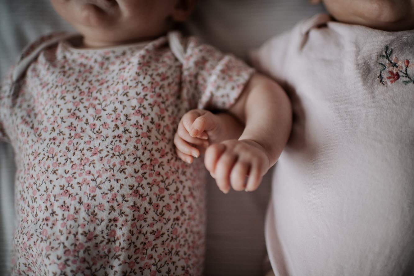 From the archives! I did a shoot in 2020 with these two little bundles of squish and last week met up with them again. What a pleasure it was to see them at 5 with their huge, joyful personalities…pics to come.
.
.
#familyphotographynewcastle #naturalfamilvphotoqraphynewcastle