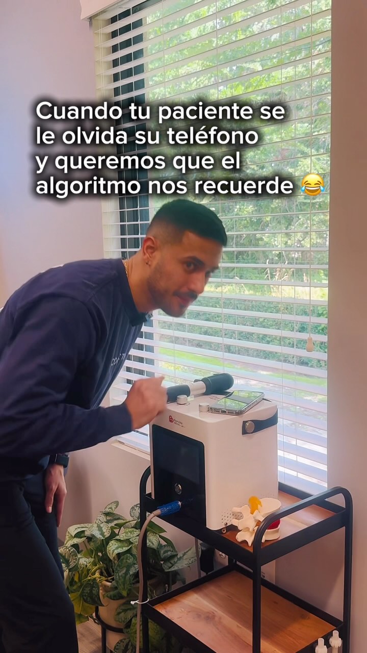 Alterando el algoritmo de mis pacientes 😂
No olvides agendar tu cita en Connection Chiropractic con el mejor quiropráctico de todo Orlando, el Dr. Felipe.
#ajustequiropractico #orlandochiropractor #adjutments #quiropracticoorlando #backpain #spinerelief