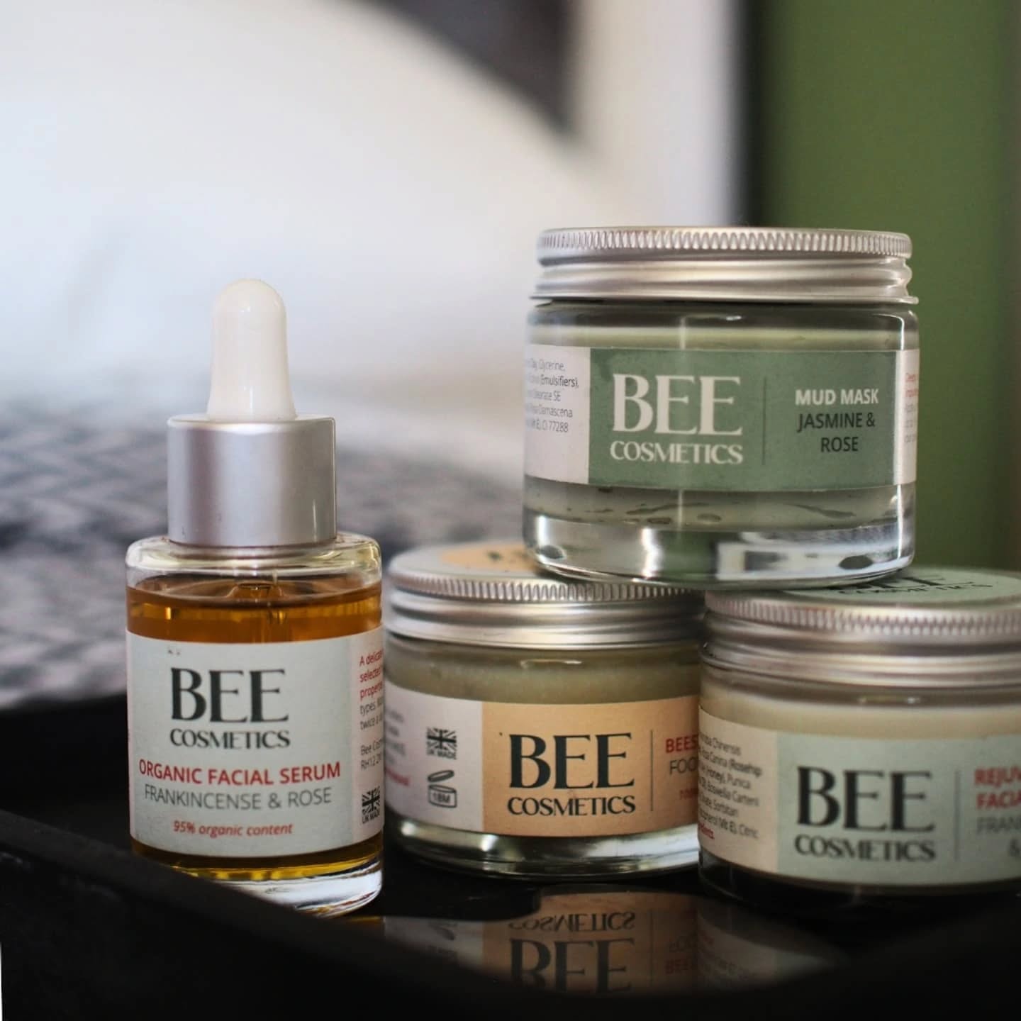 B E E C O S M E T I C S
From the very beginning of creating the Studio, I knew I wanted to fill it with products that reflect the values of FOLDE + SONDER - local, natural and deeply nourishing.
So when I was introduced to @beecosmeticsuk a beautiful Sussex-based brand crafting skincare with honey, beeswax and propolis from their very own beehives, I knew I'd found something special.
Their products don't just smell incredible, they feel supportive and deeply nourishing on your skin. Honest, gentle, and full of goodness. It's everything I want your experience at the Studio to be.
Come and try them for yourself during your treatment. Your skin will thank you.
Warmly, Liv
👆Follow link in bio to view full treatment menu and to book online!
#foldeandsonder #beecosmeticsuk #sussexskincare #localandnatural #studioexperience #massage #holistictreatments #Nature #wellness