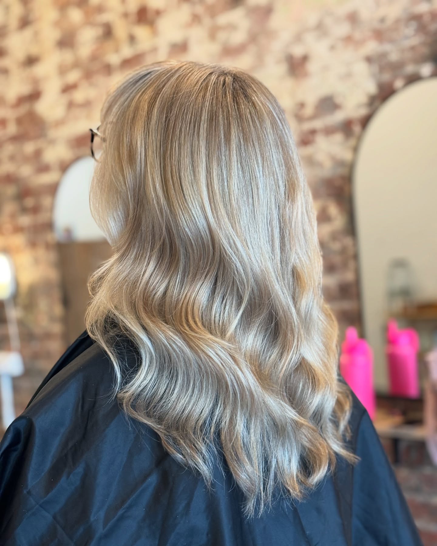 😍😍😍
#PrestonSalon #MelbourneSalon #HairSalon #BeautySalon #PamperYourself #HairGoals #BeautyTreatments #SalonLife
#MelbourneBeauty #PrestonBeauty #HairStylist #BlondeGoals #SelfCare #TreatYourself #GlamSquad #HairCare #SkinCare #Wellness #SalonServices #BookNow #FeelBeautiful