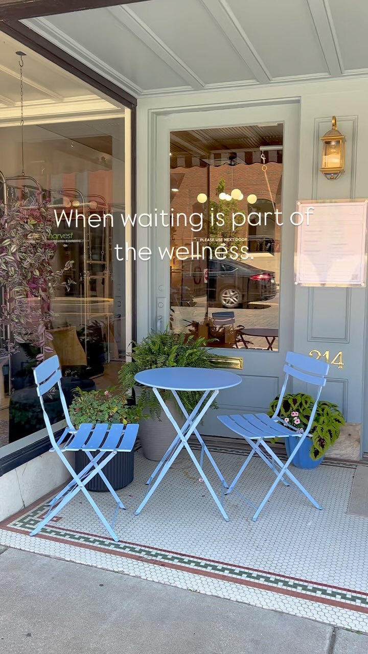 Come early. Stay late. Come for the care, and stay for the calm.
What’s your favorite cozy corner at the Cove?
#happyplace #healthandwellness #godowntownrogers #wellness #rogersarkansas #naturalhealth #selfcare #covecalm