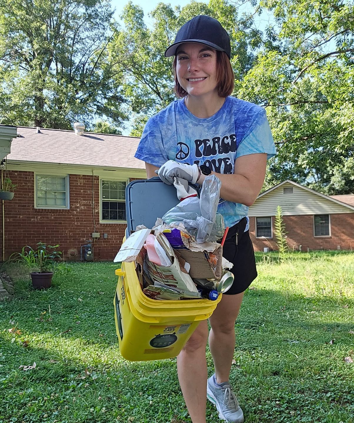 Happy Sunday!
8 pounds of trash and recyclables and a bucket full of huge black ants pouring out of a Fanta can that i tried to calmly toss to the ground without someone driving by and thinking I was in distress.
Do not like ants.
(The Fanta can stayed with me)
#TrashCleanup #ProtectBirds #KeepNatureWild #wildkeeper #NeighborhoodCleanup #NeighborhoodPride #LoveYourNeighborhood #ProtectOurWaterways