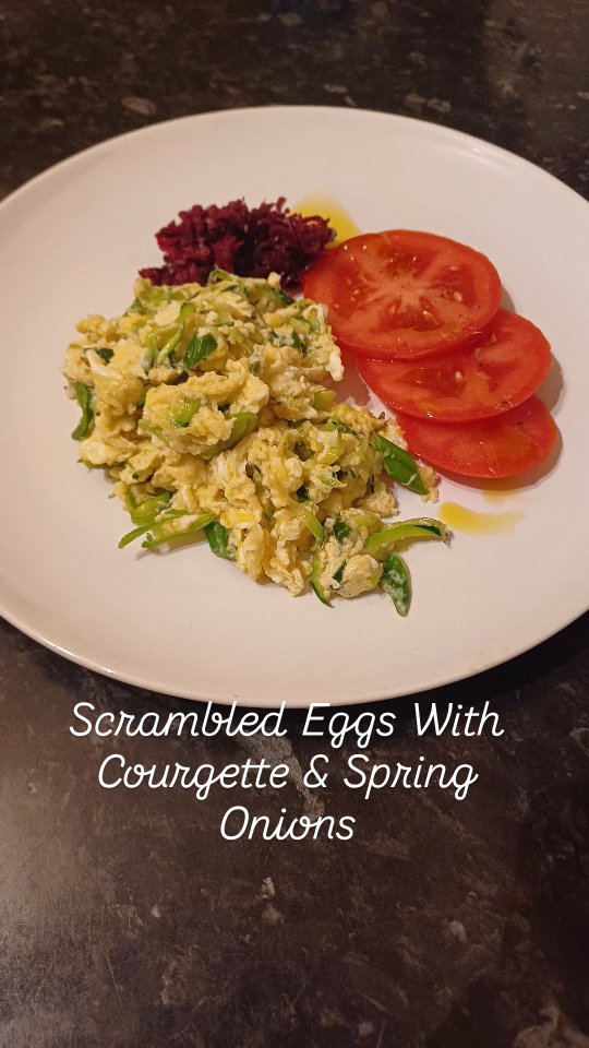 HEALTHY SCRAMBLED EGGS 🥒🫒🍅🥚
Starting your day with eggs 🥚 ensures you're getting in a good supply of protein.
Savoury instead of sweet has a stabilising effect on your blood sugar levels. This, in return, is likely to keep cravings at bay, and those elevenses are not a necessity to get to lunchtime any longer 😃
You jazz up your eggs by adding in some vegetables. This gives you more nutrients and fibre, too.
I added courgette and spring onions to mine and ate them with fresh tomatoe🍅 and 2 of my fermented vegetables.
Starting my day with a high protein breakfast really works well for me. I often find my clients ( especially women) don't eat enough protein. Don't let this be the downfall of your dietary efforts.
Balancing your hormones by eating good amounts of protein can make a difference in many areas of your health:
Hormone balance
Weight loss
Appetite and cravings
Exercise performance
Mood
Maintaining muscle
#healthybreakfast #savourybreakfastnotsweet #healthbenefitsofprotein #proteinbreakfast #hormonebalance #nutritiontips #nutritionaltherapy #healthcoaching