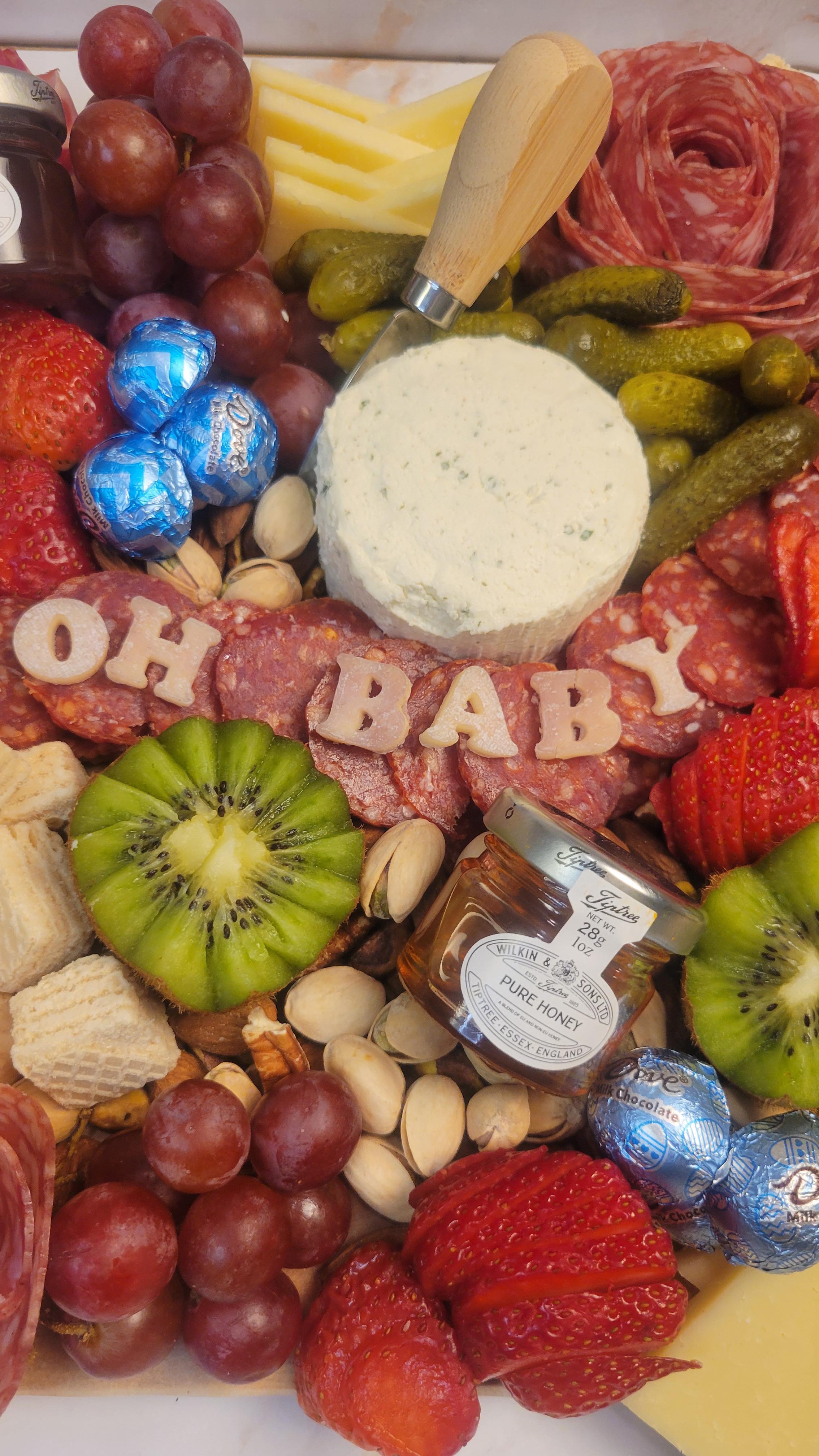 Who’s ready for tonight’s episode? 🧀 🍷
#CharcuterieTampa #CharcuterieGoals #BabyShower #TampaCatering #Charcuterie #ohbaby #Tampa #loveislandusa #loveisland