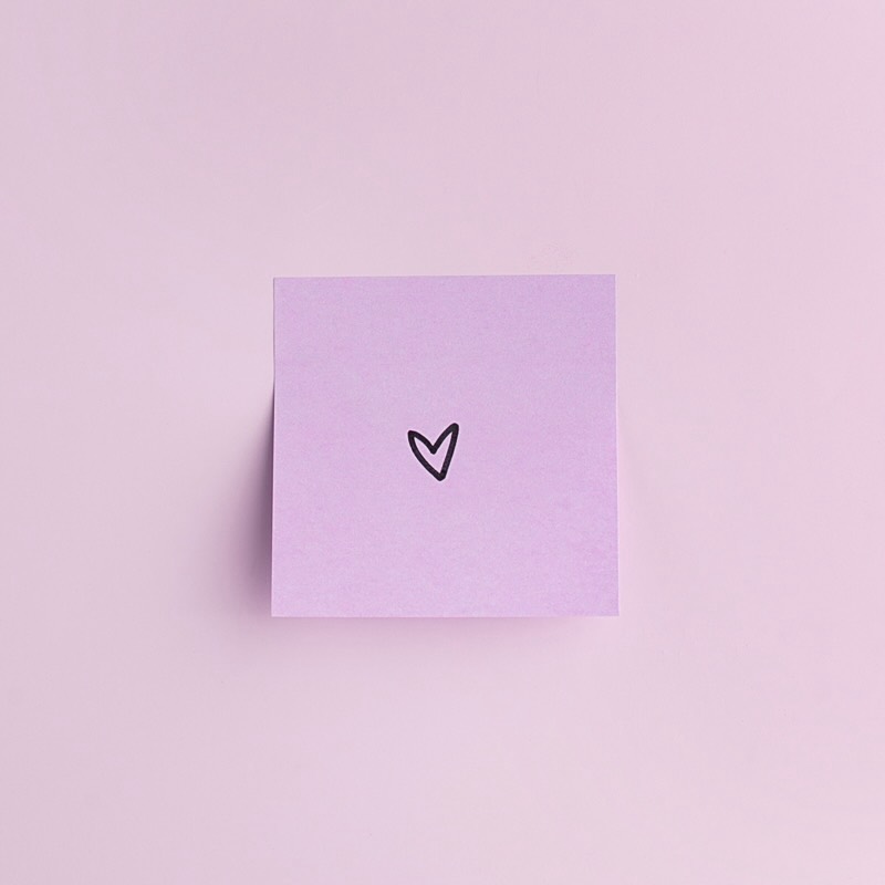 💛 Gratitude isn’t just a nice feeling — it’s a powerful mindset shift. When we focus on what’s good, even on tough days, our brains release more feel-good chemicals and we start noticing more of the positives around us.
✨ Here are my top tips to build a gratitude habit:
1️⃣ Start or end your day with 3 things you’re grateful for – big or small 🌅📝
2️⃣ Say thank you out loud – to others or to yourself 🙏💬
3️⃣ Keep a gratitude jar or journal – a little reminder of the good stuff 💛🍯
4️⃣ Notice the tiny wins – sunshine, a smile, your morning coffee ☕🌼
5️⃣ Turn ‘I have to’ into ‘I get to’ – it changes everything 🔄🧠
Gratitude is a choice, and it’s one that changes your perspective. Start today – your future self will thank you 💫
#GratitudePractice #PositivePsychology #MindsetMatters #GratitudeJournal #CoachingTips #DailyGratitude #GratefulHeart #SmallStepsBigChange #Neuroplasticity #SelfDevelopment #ResilientMindset