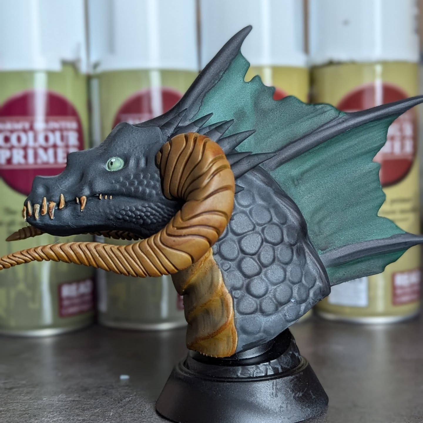 ✨ J-2 avant les Geek Faeries ✨
Voici une des dernières pièces réalisées et qui sera présente pour le festival. 🐲
J'espère que ça vous plaît !
J'ai très hâte de participer à cet événement et partager ma passion avec vous !
#dragon #dragons #print #3d #3dmodel #peinture #peint #painting #figurine #3dmodeling #fantasy