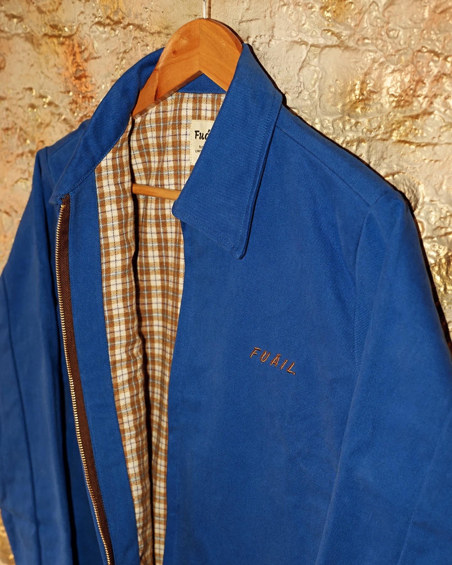 Not your average blue. Hand-dyed cotton twill suede with clean embroidery hits and flannel warmth inside. Built for chill days and cooler moves. This jacket doesn’t just show up, it shows off!! 🙌🏻