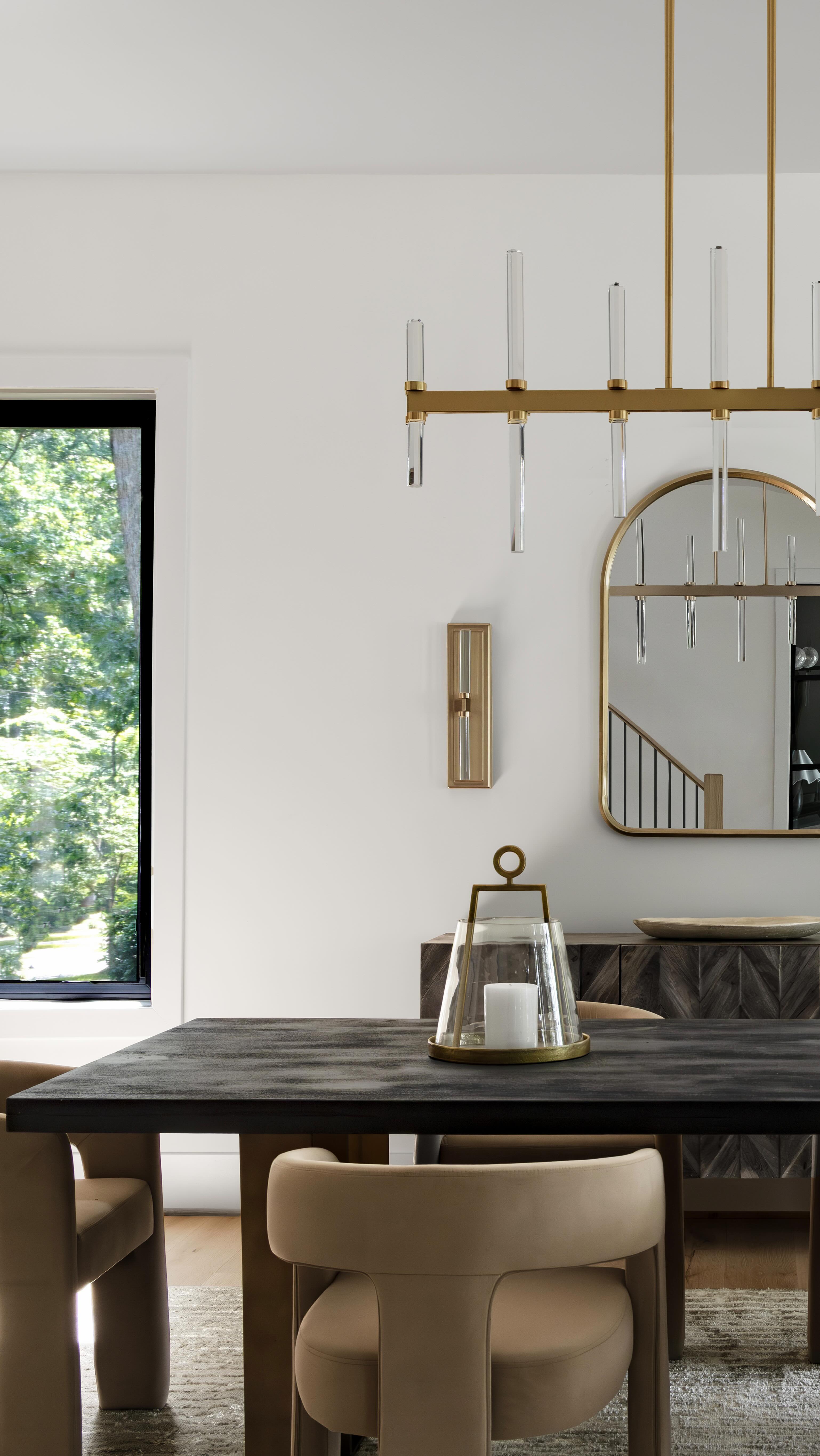 Dinner with a view—and a vibe.
This luxury model home by Evergreene Homes is designed for the way we live now: open, effortless, and elevated. The dining room flows into a relaxed sitting area, perfect for lounging before (or after) a meal. And with a modern, expansive entry that sets the tone the moment you walk in, this home is all about first impressions—and lasting comfort.
#ShoAndCo #EvergreeneHomes #LuxuryLiving #ModernHomeDesign #InteriorInspo #OpenConceptLiving #DiningRoomGoals #ModelHomeTour #HomeDesignDaily #RelaxedLuxury