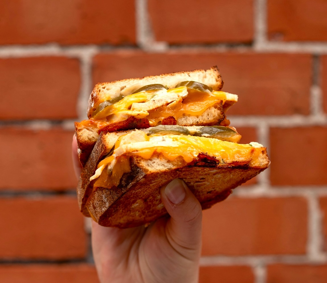 SPICY CAJUN TOASTIE - our all time best-selling toastie 🥵
Made with chargrilled Irish chicken, melting cheddar cheese, house-made Cajun Sauce, herby ranch dressing and Jalapeños 🌶️🔥
Come hungry…
Available for eat in, takeaway and deliveroo 💸