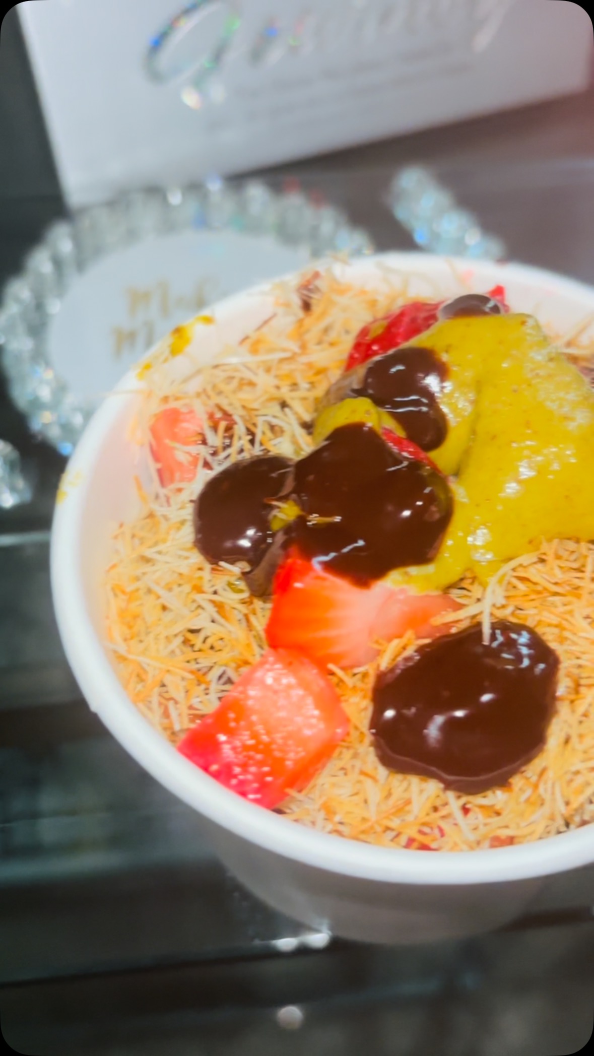 My newest menu item is the viral Dubai chocolate strawberries. I make my own pistachio cream with coconut milk and the combo with the vegan chocolate is top notch!! Taste so good so I’ll be serving this delicious dessert up all festival season!!
#veganeatswithbri
#veganeats
#dubaichocolate
#dubaichocolatestrawberries
#veganstore
#veganfood
#richmondfood
#dubaistrawberries
#festivalseason
#rvavegans
#vegandesserts
#rvasmallbusiness