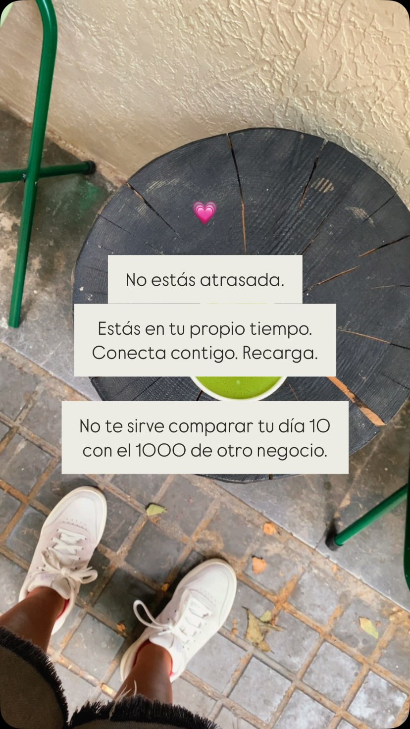 El tiempo que tardas en comprarte a ti y a tu propia creación con la de alguien más, que probablemente tiene cientos de días restas eficiencia en tu proceso.
Yo personalmente he caído en compararme y no tomar nada positivo, sino que darme golpes mentales que me quitan tiempo de lo que podría estar creando y funcionando para Owa.
Toma conciencia del tiempo que pasas comprándote, criticándote y no siendo más compasiva contigo. ¡Tu día 1 es maravilloso! ❤️🔥
#reflexion #marcasdigitales #crecimientoydesarrollo