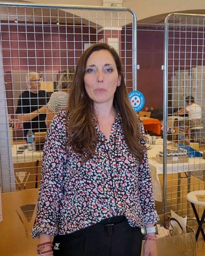 Salon du bien être de l'association les courbes de Lorraines (LCDL) 🌻
HAVARD FABIENNE
Thérapies brèves & comportementales : PNL, EFT, Hypnose, Systémie, Neurothérapie | Vers un équilibre émotionnel & mental ✨
📍4 rue de Ludelange - 57655 BOULANGE
📍1 Avenue du Blues - L-4368 BELVAUX
Vous vivez un changement, un blocage, une période floue ? Il est peut-être temps de vous reconnecter à vos ressources 💫
Je suis Fabienne Havard, praticienne en thérapies brèves et développement personnel, spécialisée dans l’accompagnement des enfants, adolescents et adultes, en français et en anglais 🇫🇷🇬🇧
#misscurvylorraine2025 #misscurvy #boulange #bienetre #therapeute #lithothérapie #fabienne havard #bienveillance #thionville #belval #luxembourg