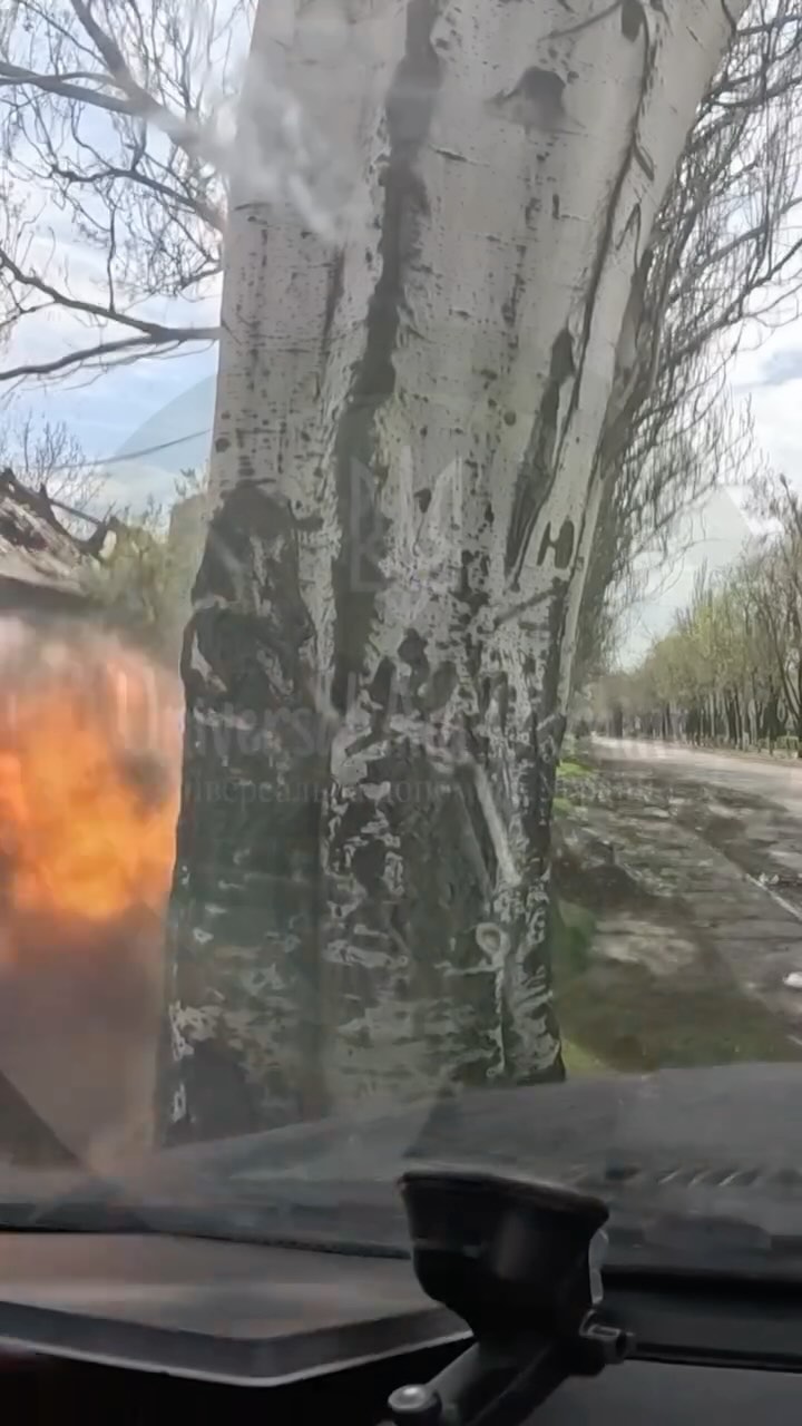 FPV attack on our Evac Team
Nobody got injured, but it was a very close encounter with the biggest killer of this war.
Over 70% of combat casualties are caused by drones, not gunfire and not artillery.
This is the type of danger that volunteers, like the White Angels, @base_ua_ngo and @denys_khrystov face every time they head out to rescue people from Pokrovsk or other frontline areas.
We will continue to evacuate civilians, but we might have to come up with some new strategies to keep our evacuees and our team as safe as possible.
Thank you all for your continued support!
#Drone #dronewarfare #fpv #warcrimes #volunteer #frontline #ukraine #humanitarian #evacuation #humanitarianaidwork #humanitarianaid #support