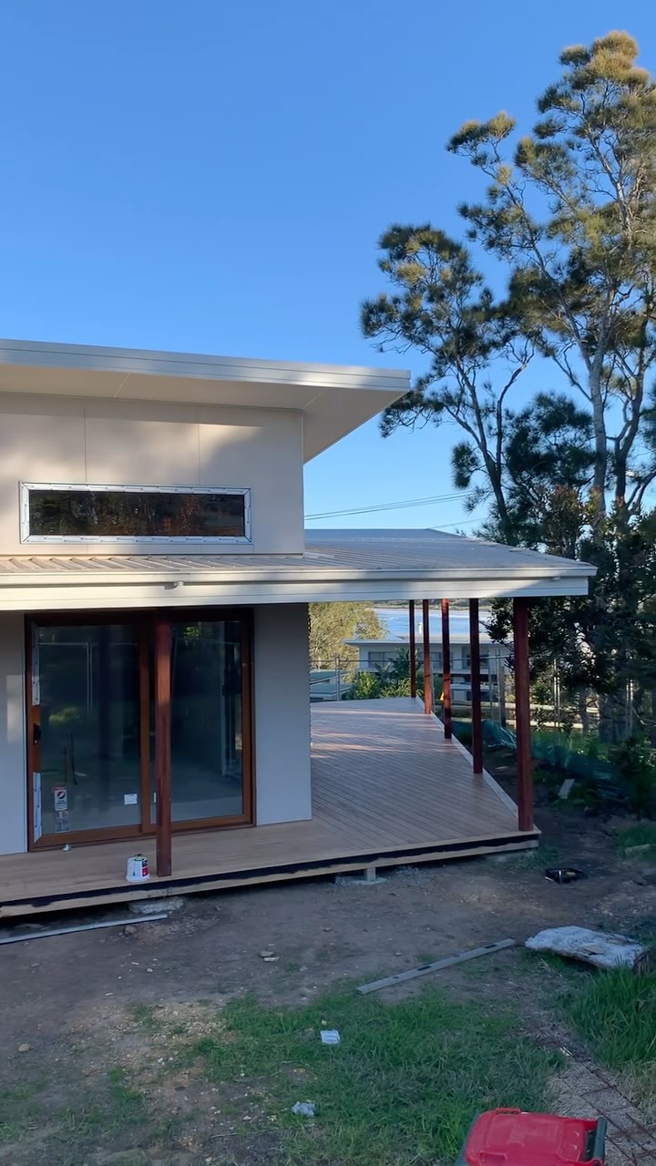 Coming along! Always a pleasure walking through the builds. Can’t wait to see this one complete.
#newbuild #architect #nswarchitect #formfollowsfunction #minimalist #homedesign #southcoastarchitecture #colorbond #upvcwindows
Builder @slbuildingco