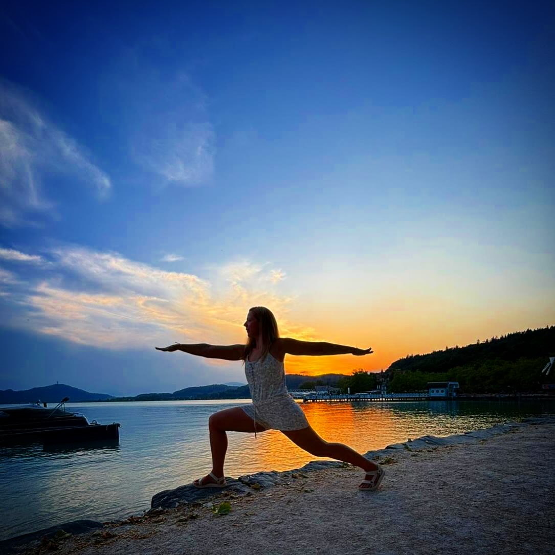 Happy Sunday 😎
Take a breath and stretch your heart open
.
.
#plymflowyoga #yoga #yogapractice #flowyoga #vinyasa #vinyasaflow #yogaclass #plymstock #plymouth #yealmpton #yealmptoncommunitycentre #brixtondevon #southhams #devon #klagenfurt #wörthersee