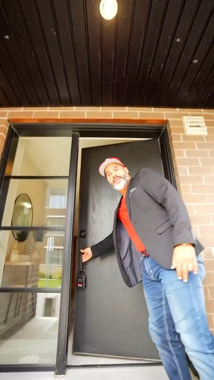 INTRODUCING… 3038 BLACKTUSK COMMON!🙌
2 bedrooms, 2.5 bathrooms and 1400 sq ft.
.
.
#oakville #oakvillelisting #oakvillerealestate #realtor #realestate #realestateagent #gtarealestate