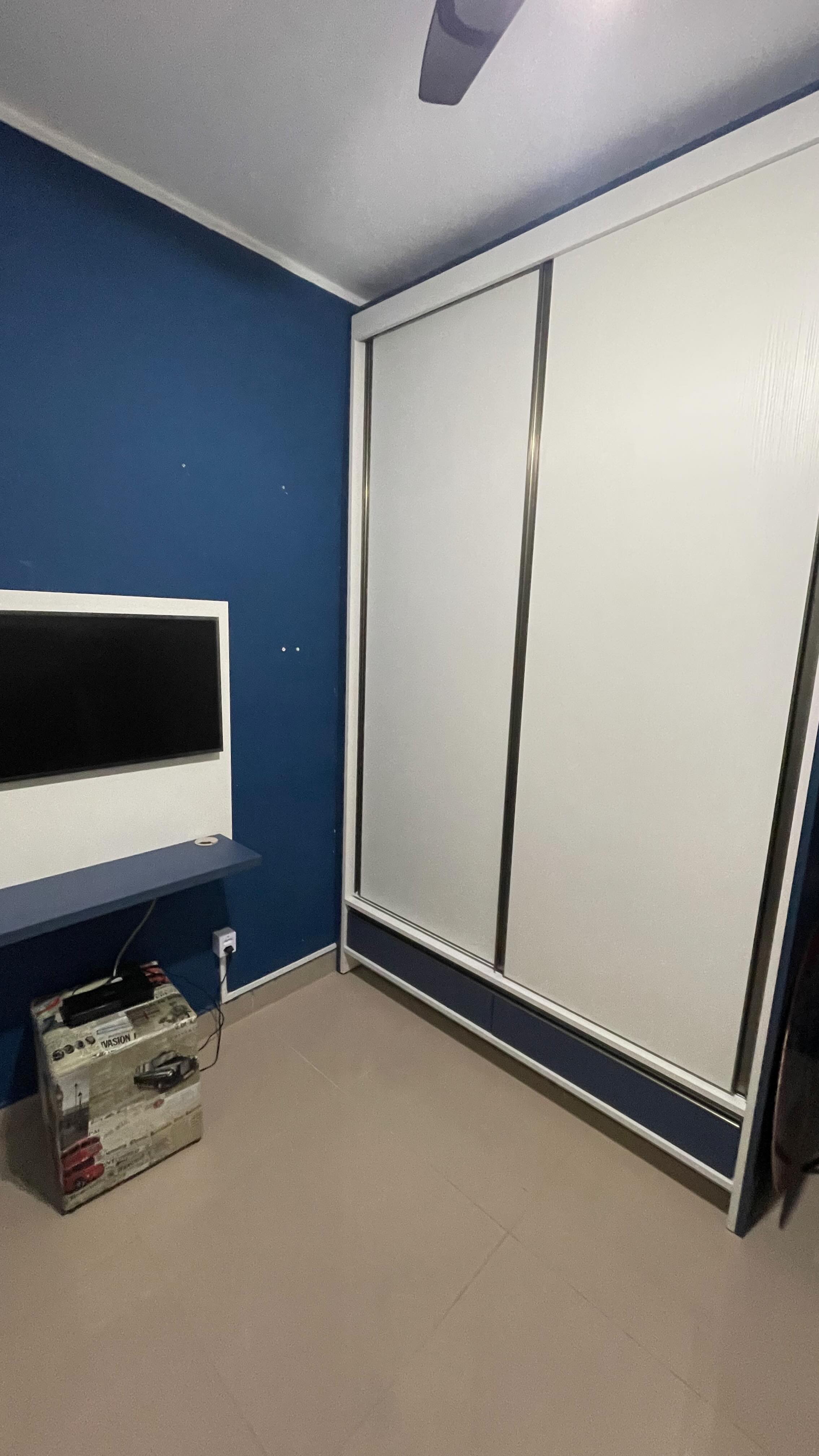 Nem todo projeto começa do zero. Em alguns casos, já partimos de modelos pré-estruturados, o que agiliza o processo.
Mas nesse aqui, não. Cada medida, encaixe e detalhe foi pensado especialmente para o espaço e a necessidade do cliente. Um projeto feito do início ao fim com atenção total à funcionalidade e ao acabamento.
Mais um móvel entregue, mais um cliente satisfeito! ✏️🪛🛠️✨