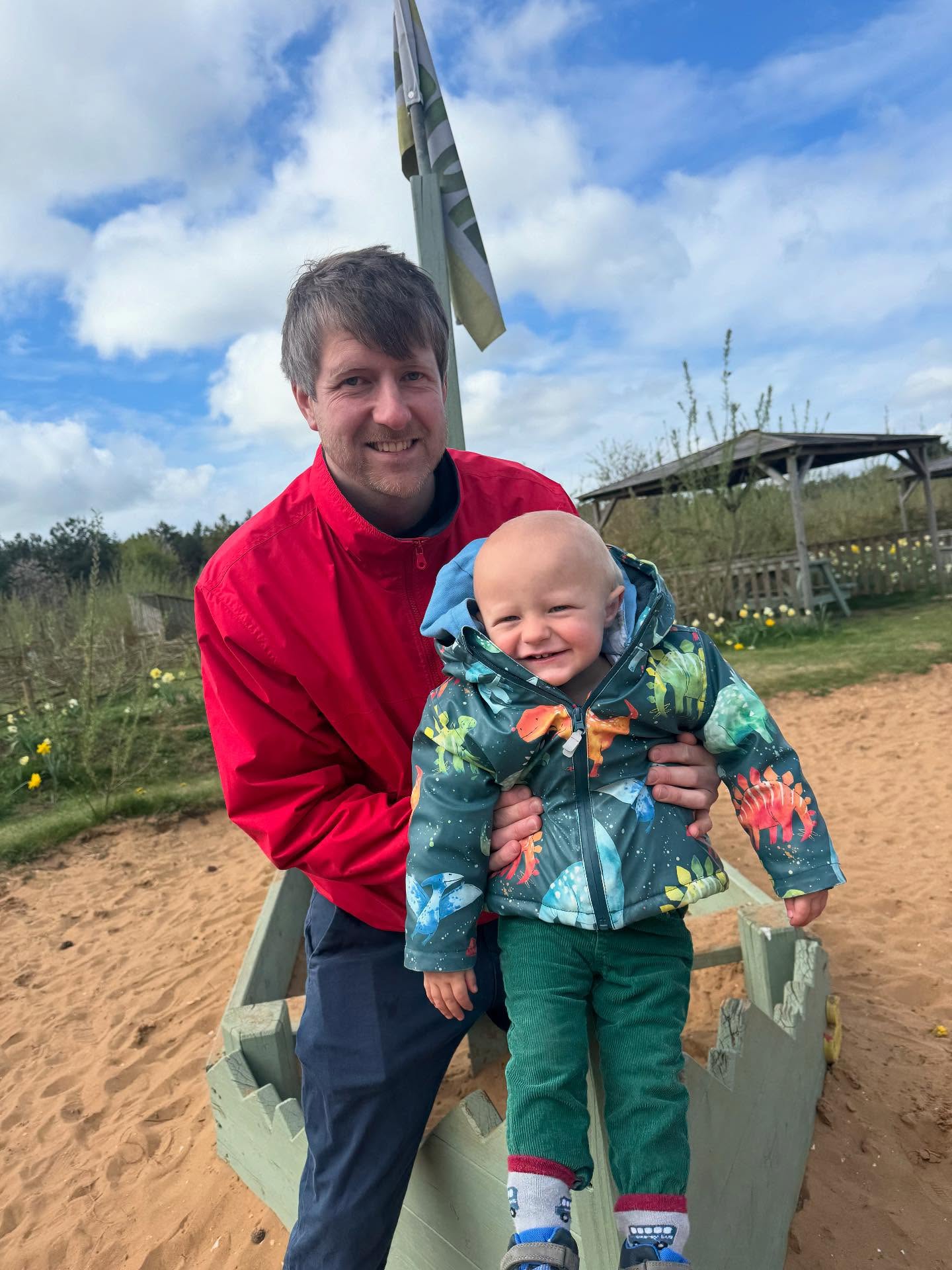 Happy Father’s Day @chef_ed_allen and to all dads and dads to be!
It’s @sheriffhuttonvillagemarket TODAY so pop on down to get supplies for a Father’s Day treat! Perfect weather for a picnic and we have all the goodies to make it an epic feast!
This is our fourth market of the year and we have been in a different spot each time so please keep your eyes peeled to find us!
See you from 1030!
#market #supportsmallbusiness #fathersday #food #picnic #chef #caterer #ryedale #york