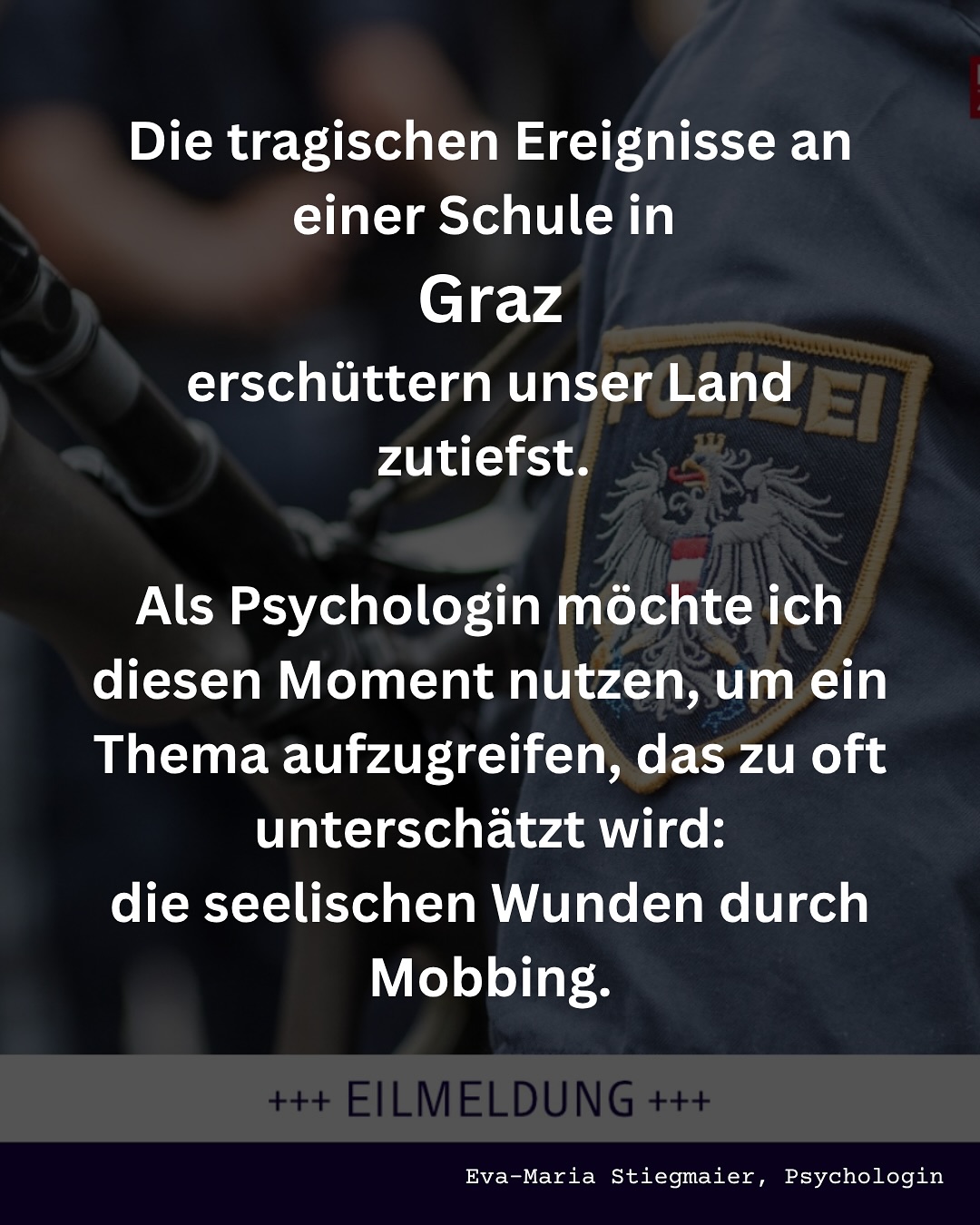 Als Psychologin – und ganz besonders als Mutter zweier Schüler in einem Gymnasium – trifft mich die Nachricht aus Graz tief. 🖤
Ein Ort, der eigentlich Schutzraum sein sollte, wurde zum Schauplatz eines unfassbaren Geschehens.
Meine Gedanken sind bei allen Betroffenen.
Bei jenen, die unmittelbar verletzt wurden und den vielen, die seelisch erschüttert sind.
Wenn solche Tragödien passieren, stellen wir uns alle dieselbe Frage:
Wie können wir unsere Kinder besser schützen – nicht erst im Nachhinein, sondern bevor es so weit kommt?
Aus dieser Betroffenheit heraus möchte ich in diesem Beitrag sensibilisieren:
• wie man die oft leisen Zeichen von Mobbing erkennen kann
• wie wir unsere Kinder emotional begleiten können
• und wie wir ihnen Stärke und Sprache geben, um sich zu wehren – gegen Ausgrenzung, Druck und innere Not.
Nicht als Erklärung. Nicht als Reaktion auf Schuld.
Sondern als ein stiller, hoffnungsvoller Versuch, im Kleinen etwas zu verändern.
Achtsamkeit ist unerlässlich - kein Kind sollte sich allein fühlen müssen!
🔁 Teile diesen Beitrag, wenn du findest, dass wir viel mehr über Mobbing sprechen müssen – vor allem mit unseren Kindern.
#graz #schule #trauer #kinderschutz #mobbing #mobbingprävention #psychologie #elternsein #starkekinder #resilienz #prävention #mentalhealth
