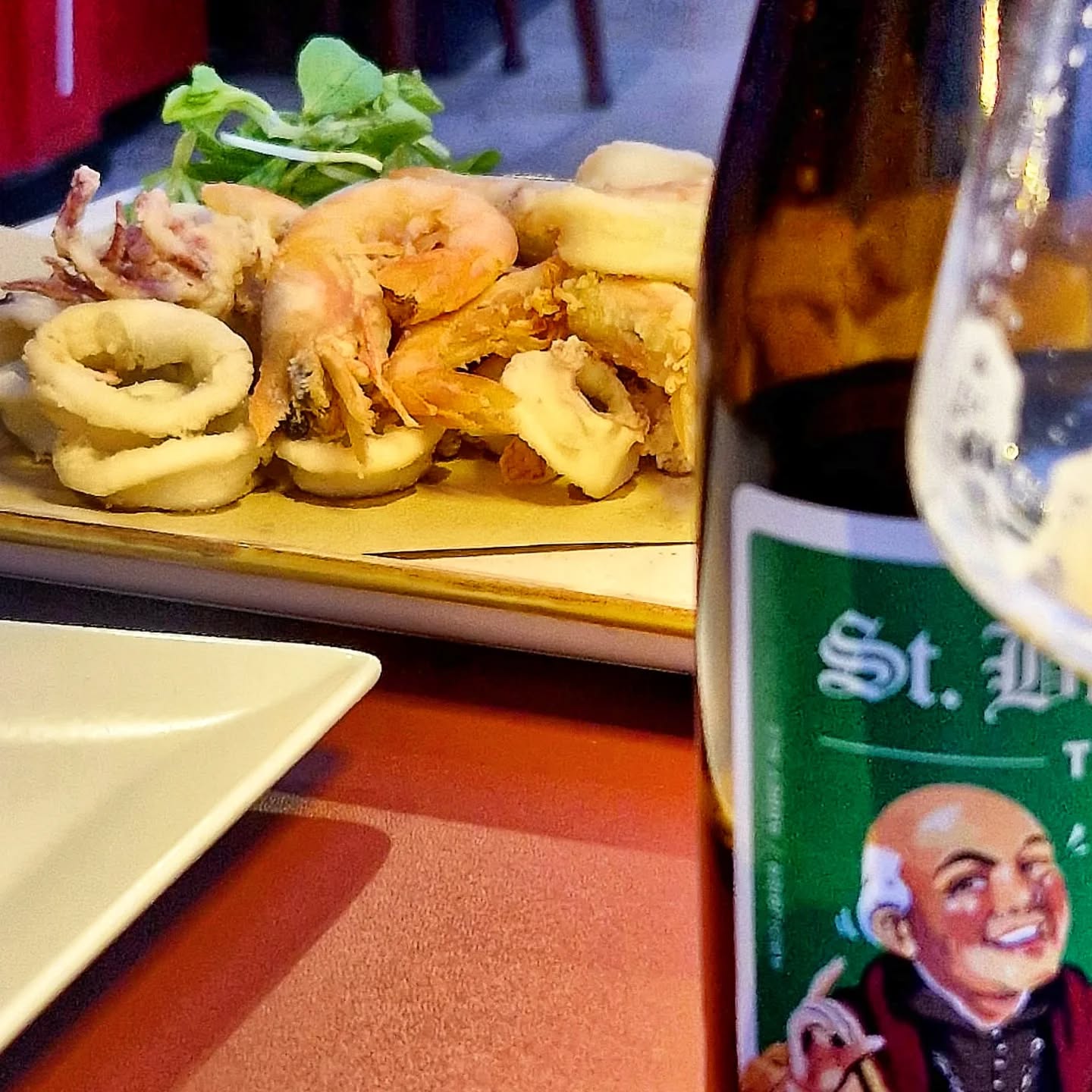 What’s better than a fine abbey beer and some amazing seafood? 🍻🐟
Only at @the_phonogram_club
#foodlover #restaurantlife #salentofood #leccefood #pugliagram #foodstagram #italianfood #seafoodlover #ristoranteitaliano #abbeybeer #craftbeer #leccecity #salentodamare #pugliaeat #mediterraneanfood #visitpuglia #vacanzeinsalento #foodphotography #tastingmenu #gourmetlife #chefslife #leccegram #salentotrip #foodieitaly #travelandfood