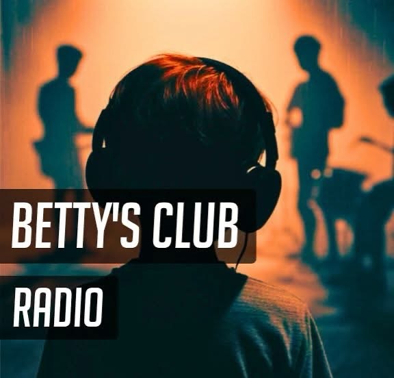 New music from @bettysclub_official drops tomorrow! See the video first by subscribing to their YouTube channel ๐๐ผ
Song produced, recorded and mixed here at the studio and mastered by @maxrichardson97
#bettysclub #newmusic #single #singlerelease #radio #indie #indierock #indieband #musicproduction #studio #paisley #renfrewshire