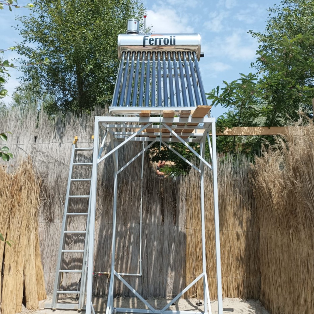 🔧🌞 Execuție instalație solară nepresurizată + cadru metalic personalizat
📍Proiect finalizat cu succes: structură rezistentă, eficiență maximă, design adaptat locului 📐💡
Brand: Ferroli
Tip sistem: Solar nepresurizat cu tuburi vidate
💪 Soluția smart pentru locuri fără apă curentă sau electricitate
✅ Montaj pe cadru metalic zincat, realizat pe comandă
✅ Racordare apă rece & caldă
✅ Acces facil pentru mentenanță
🌿 Energie verde. Apă caldă gratuită de la soare. Zero facturi.
📸 #instalatii #energieverde #solarpower #ferroli #sanitare #proiecteinstalcorp #DIYconstructii #sustenabilitate #montajprofesional #instalcorp #instalcorpconcept #instalcorp.ro
