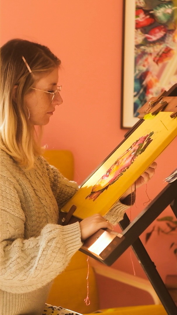 Crewel Intentions 🧡
Slivers of the process of creating a piece for my new show at @paradigmgs. The show references vintage Playboy magazines, so it felt appropriate to shoot this with a 1970s Helios lens.
Spending my studio time with a Light Phone has opened me up to playing, filming and editing more. I am so grateful for it, and the guidance from my ever talented @adamvinokur. I’m not shooting for a phone, so even though you have to rotate your screen, I hope you like it! 🪡
I’m besotted with this series, and look forward to sharing more as we lead up to the exhibition and workshops. You can find more info and links in my bio - including sign up for the Collectors Preview.
✨🧡🪡
#needlework #embroidery #portrait #stitched #fibreart #textileart #handstitched