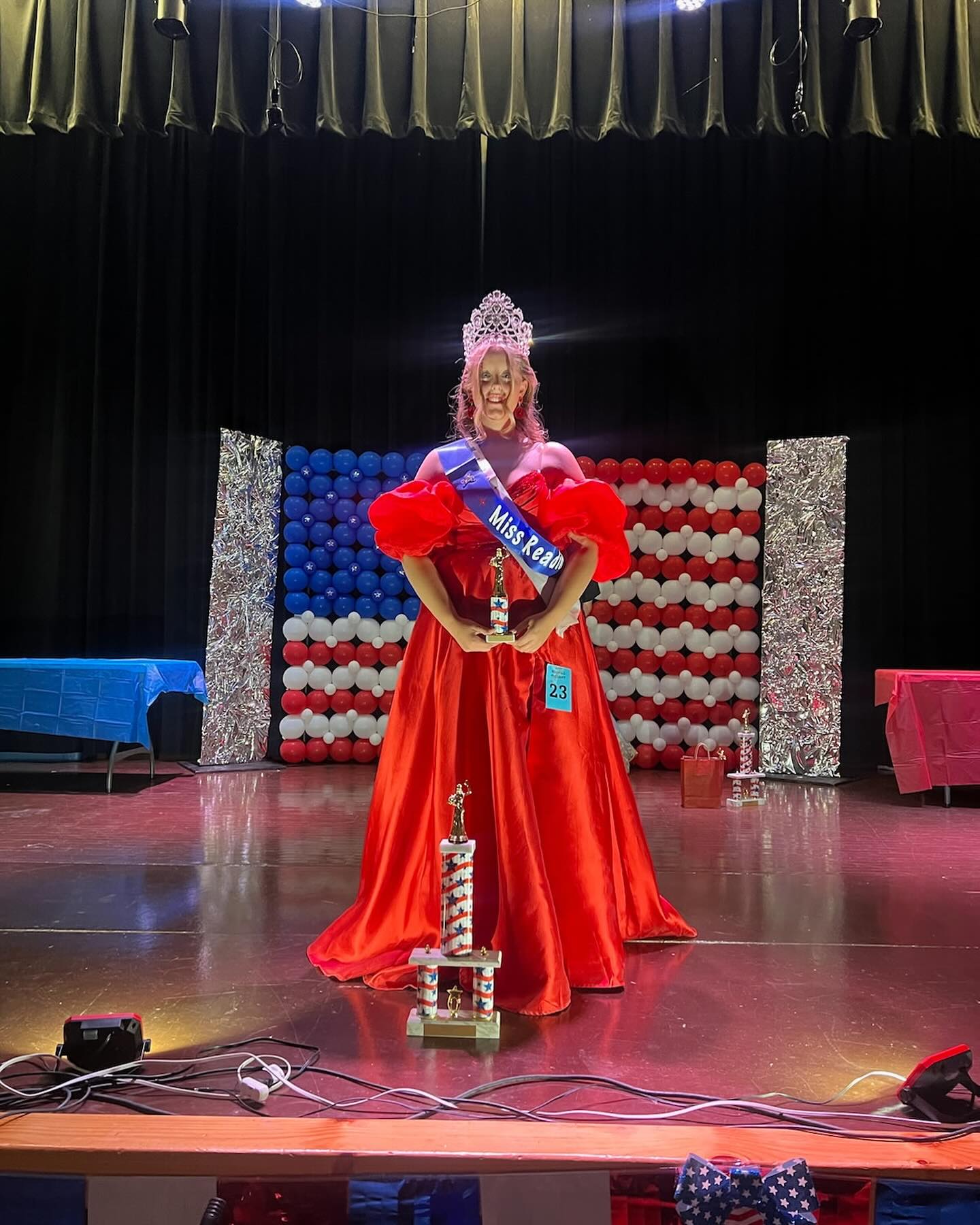 CONGRATULATIONS BAYLI❤️👸
Bayli has been one of our employees for a few months now, please join us in congratulating her not only on her high school graduation 🎓 But for being crowned Miss Reading as well!❤️💛