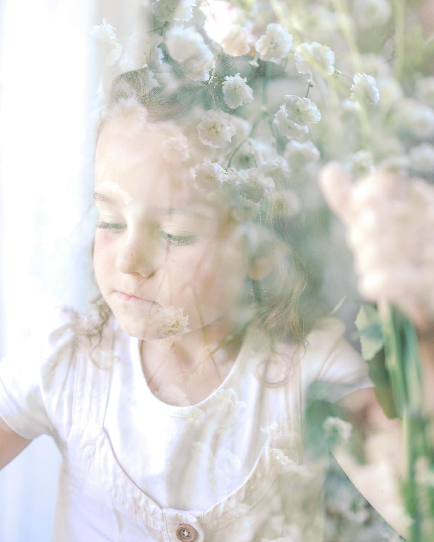 I love doing an activity with families in my in-home family sessions⦠whether itās baking cookies, morning coffee and stories, playing in the sprinkler, or getting a bunch of flowers from the farmers market and arranging them for mom for Motherās Day! Whatever feels special and authentic to your family in this season.
I canāt wait to share more from this creative session with a family I love getting to see year after year!
.
.
.
.
.
San Jose family photographer
Bay Area In home lifestyle session
Silicon Valley Family Photographer
#sanjosefamilyphotographer #bayareafamilyphotographer #inhomephotographer #sanjoselifestylephotographer #sanjoseinhomephotographer #campbellfamilyphotographer #losgatosfamilyphotographer #inhomelifestylephotography #lifestylefamilysession #themotherhoodanthology #thekindredpath
