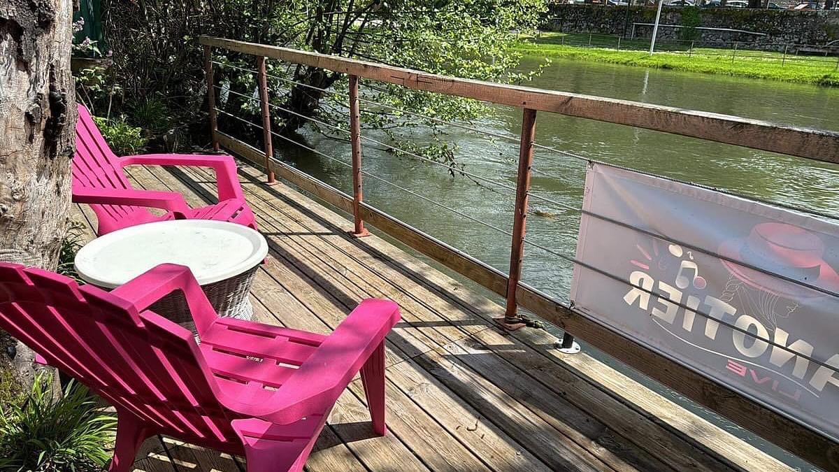 🚨 LE PASS TERRASSE EST LÀ – TU VAS LE VOULOIR ! 🚨
Tu kiffes les apéros, les bons plans et les soirées en terrasse ?
On a réuni tout ça dans 1 seul pass qui fait toute la diff 💣
🎟️ LE PASS TERRASSE – ÉDITION JUIN 2025
💸 25€ = 30€ à consommer tout le mois
🍹 Sur les tartines, les verres, les cocktails, tout. Absolument TOUT.
🎁 + 1 chance de gagner une tartine + cocktail OFFERTS (tirage au sort inclus)
➡️ Choppe ton pass ici :
👉 https://my.weezevent.com/pass-terrasse-juin-2025
⸻
🔥 POURQUOI C’EST LE BON PLAN DE TON MOIS :
✅ +5€ de bonus conso direct
✅ Valable tout juin (oui, même pendant les soirées live !)
✅ Évite la FOMO : t’as ton crédit, tu reviens autant que tu veux
✅ Tu soutiens un lieu que t’aimes, tout en te faisant plaisir
⸻
🎉 Et en plus, en juin ça s’emballe :
🎶 14 juin : Concert folk – Peter le Chapeau Noir
🎤 18 juin : Comedy Canotier Club – open mic stand-up
🎧 21 juin : Fête de la Musique – DJ Skydrum
🥪 + Nouvelle carte
⸻
🚀 C’est simple :
👉 T’achètes ton pass
👉 Tu profites plus
👉 Tu dépenses moins
👉 Tu vibres avec nous toute la saison
📍 Dispo dès maintenant sur Weezevent :
🎟️ https://my.weezevent.com/pass-terrasse-juin-2025
#PassTerrasse #BonPlan #TartinesDuMonde #OCBlonde #ApéroTime #TerrasseSecrète #TeamCocktail #HappyHourJuin #VibesDeLété #FêteDeLaMusique #ComedyNight #ConcertLive #OnSeraLà