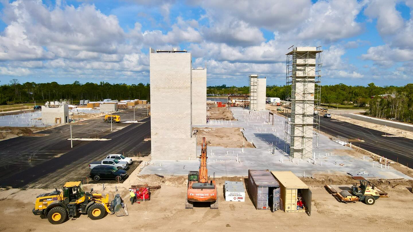 Construction for Cypress Apartments is underway in Fort Myers, Florida! This site will eventually house two apartment buildings, each of which will hold 160 units and will include a
pool area, pavilion, pickleball courts, and other enticing amenities.
Geis Construction is proud to partner with Olympus Ventures, LLC on another exciting project!