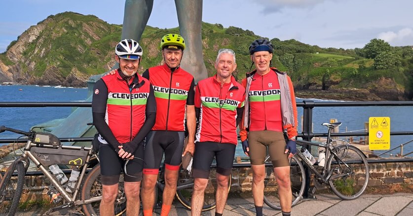 Did you see some CDRC jerseys heading south today? Some of our members cycled approx 100 miles from #Clevedon to #Ilfracombe and then caught the #Waverley back to Clevedon. Great ride chaps!
And we’re pretty sure they had a celebratory 🍺! 😃 #cdrc #adventureday #boattrip