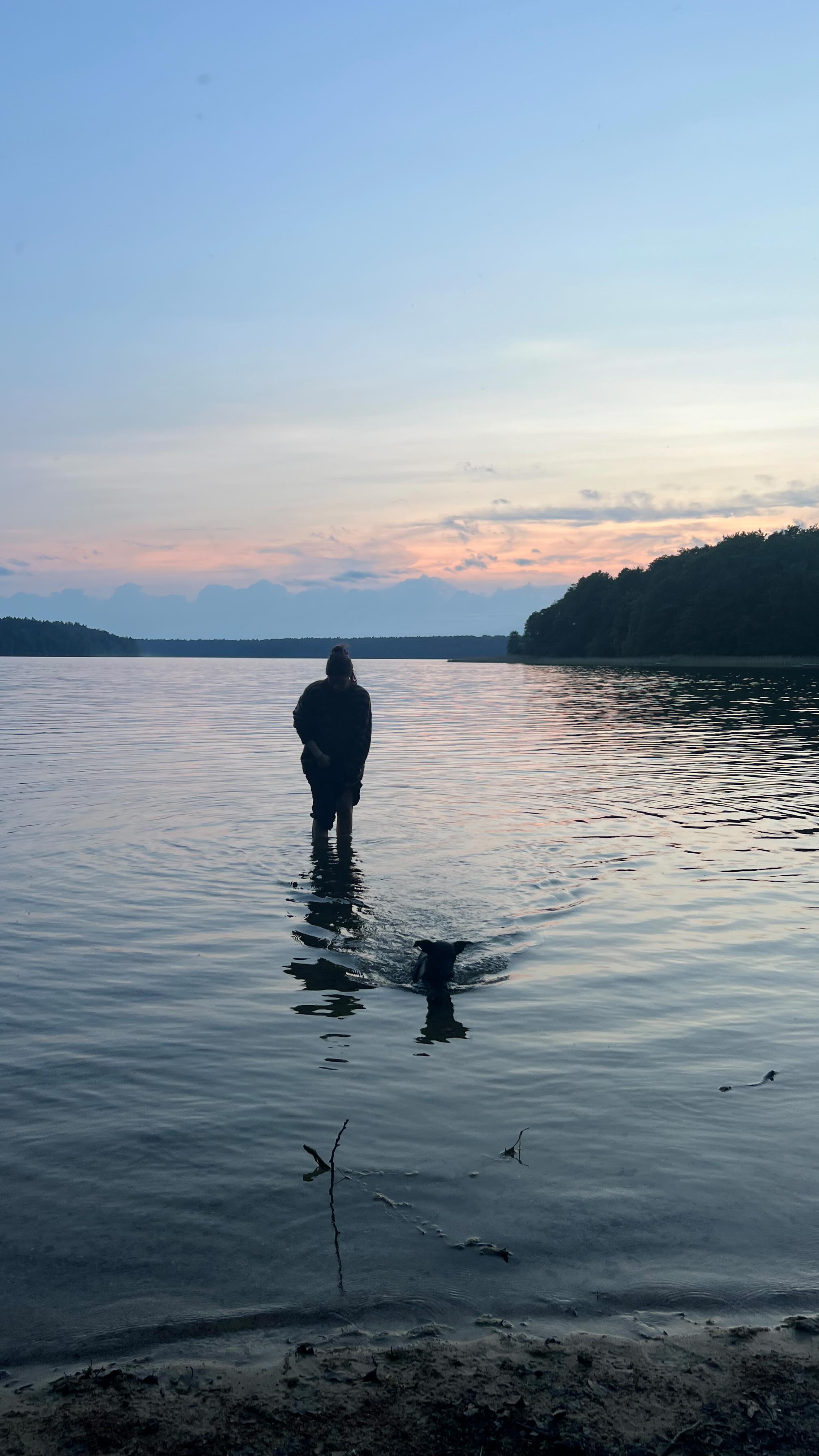 Little holiday in Brandenburg for the 26th birthday of my sister!!
Just for 24h we escaped from Berlin city life to a more maximalist scenery and a lot of nature. We upgraded from vintage to antique fueniture ;)
#vacation #maximalistinteriors #vintagefurniture #brandenburgistschön #interiordesign #antiquefurniture #smallboutiquehotels