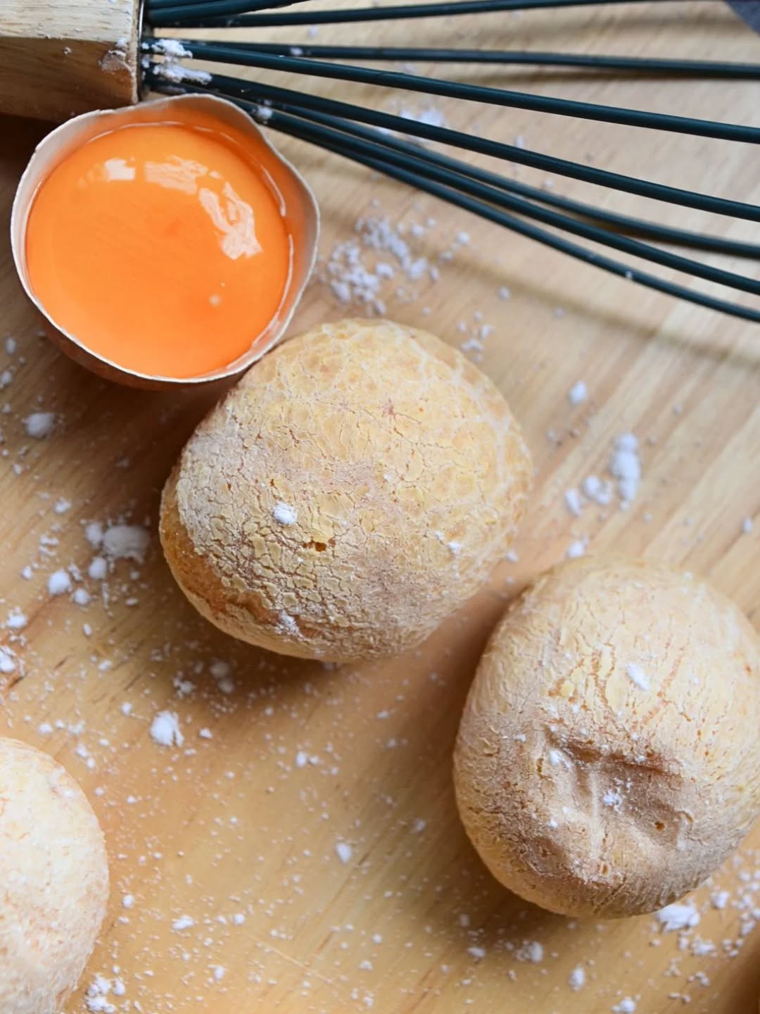 Fresh from our family kitchen to your hands.
#pãodequeijo #GlutenFree #freshlybaked
