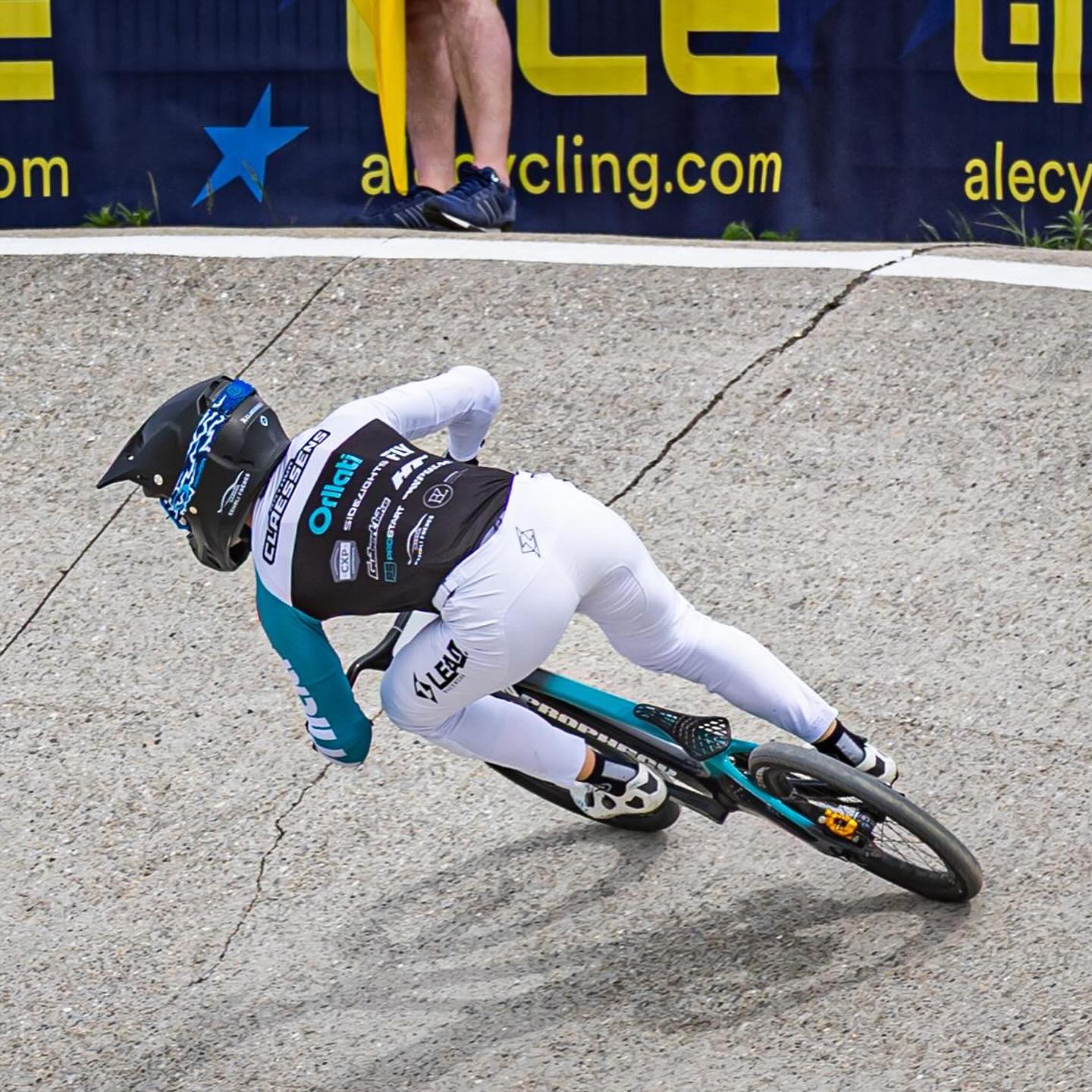 UEC Tiel 🇳🇱
A good weekend of racing ended up both days in semi and a great trip with @levingruenig 🚀