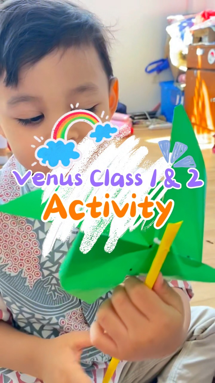 Playgroup Activity
Membuat kincir angin 😍
.
#binsaniaschoolbintaro #siswatk #tamankanakkanak #sekolah #paud #funlearningactivities #creativity #kidsideas